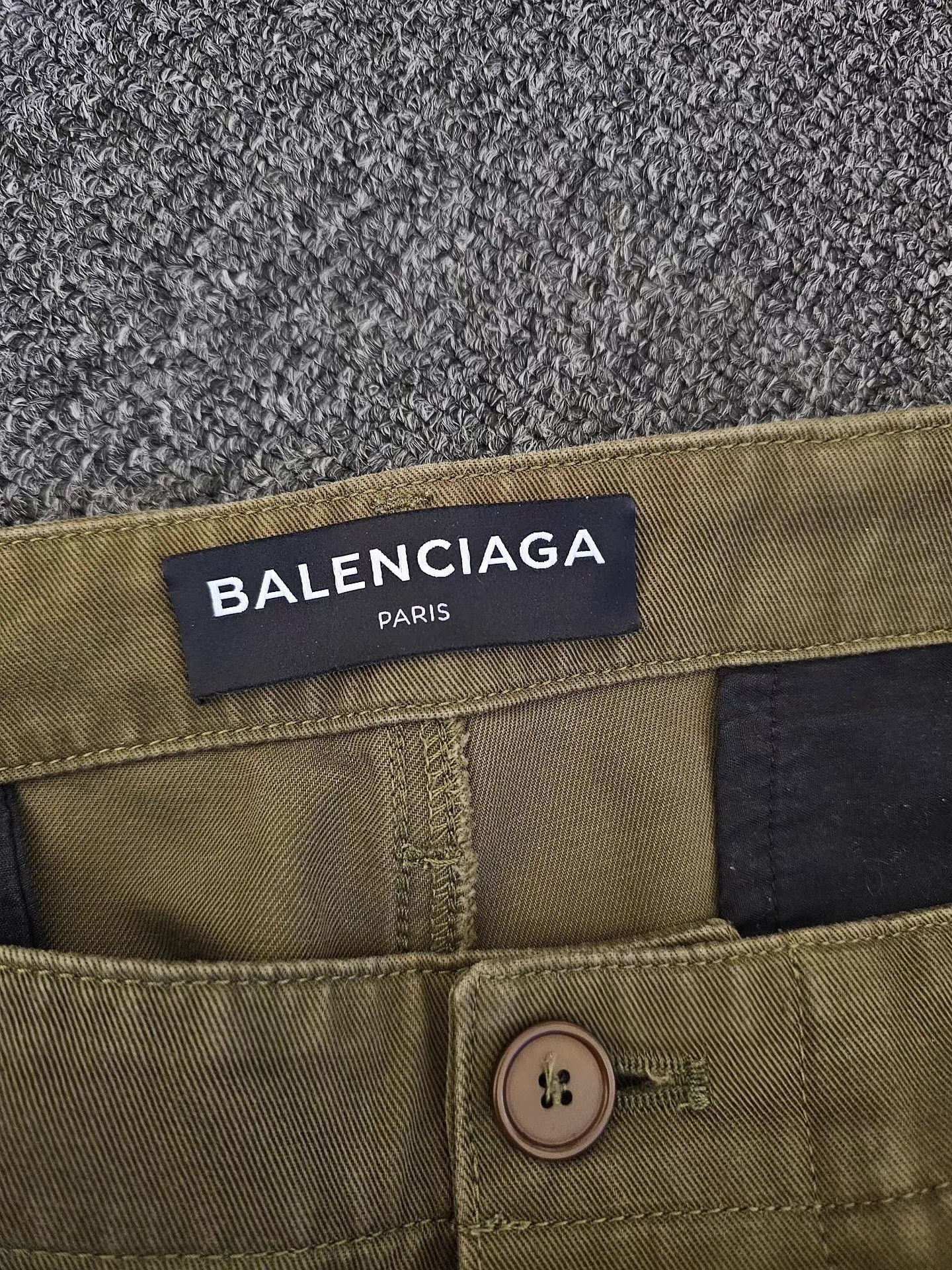 Balenciaga Beige Casual Cargo Pants with Drawstring Hem Size US 36 / EU 52 - 3 Thumbnail