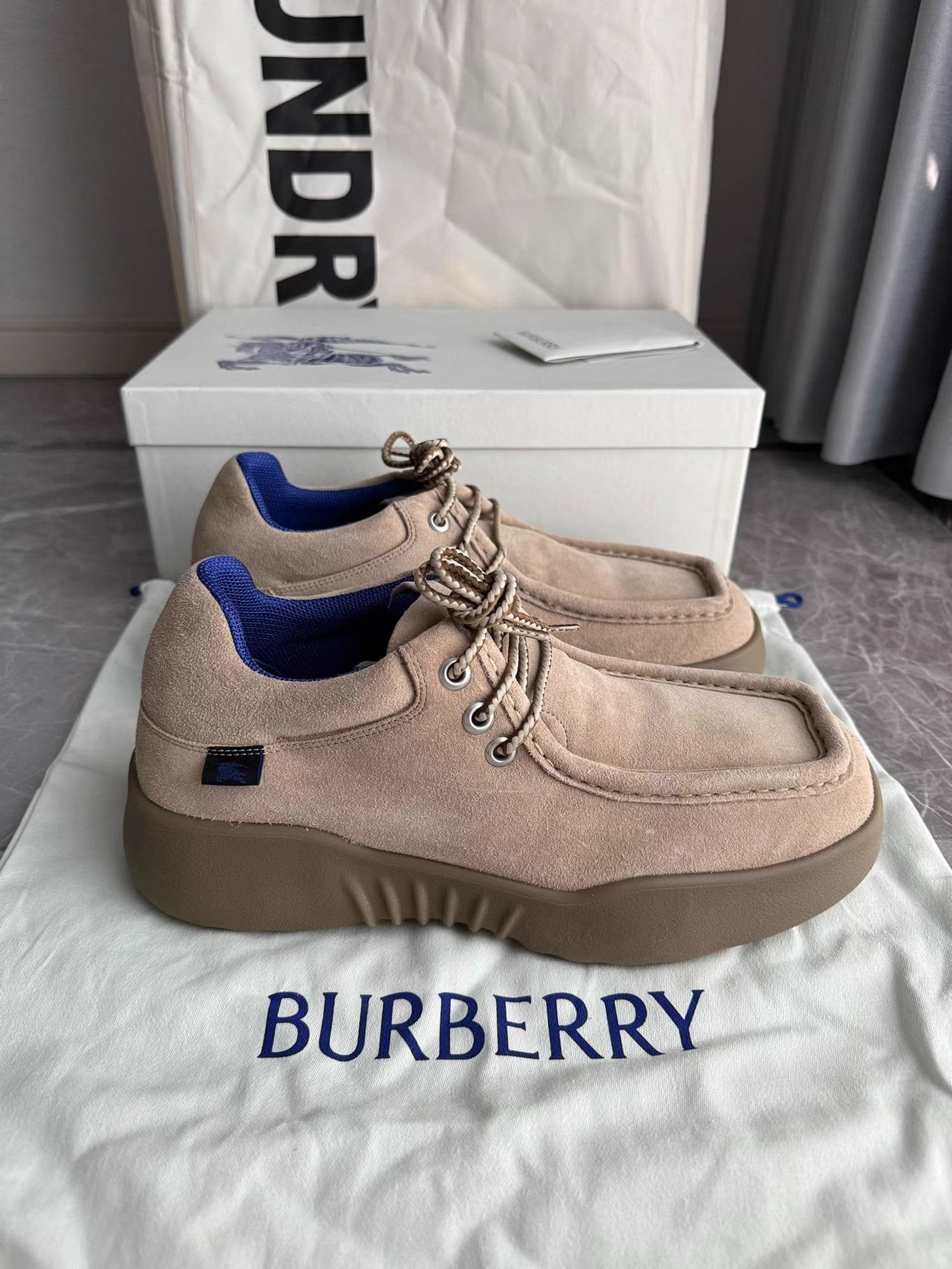 Burberry Beige Lace-Up Casual Shoes Size 8 Size US 8 / EU 41 - 5 Thumbnail