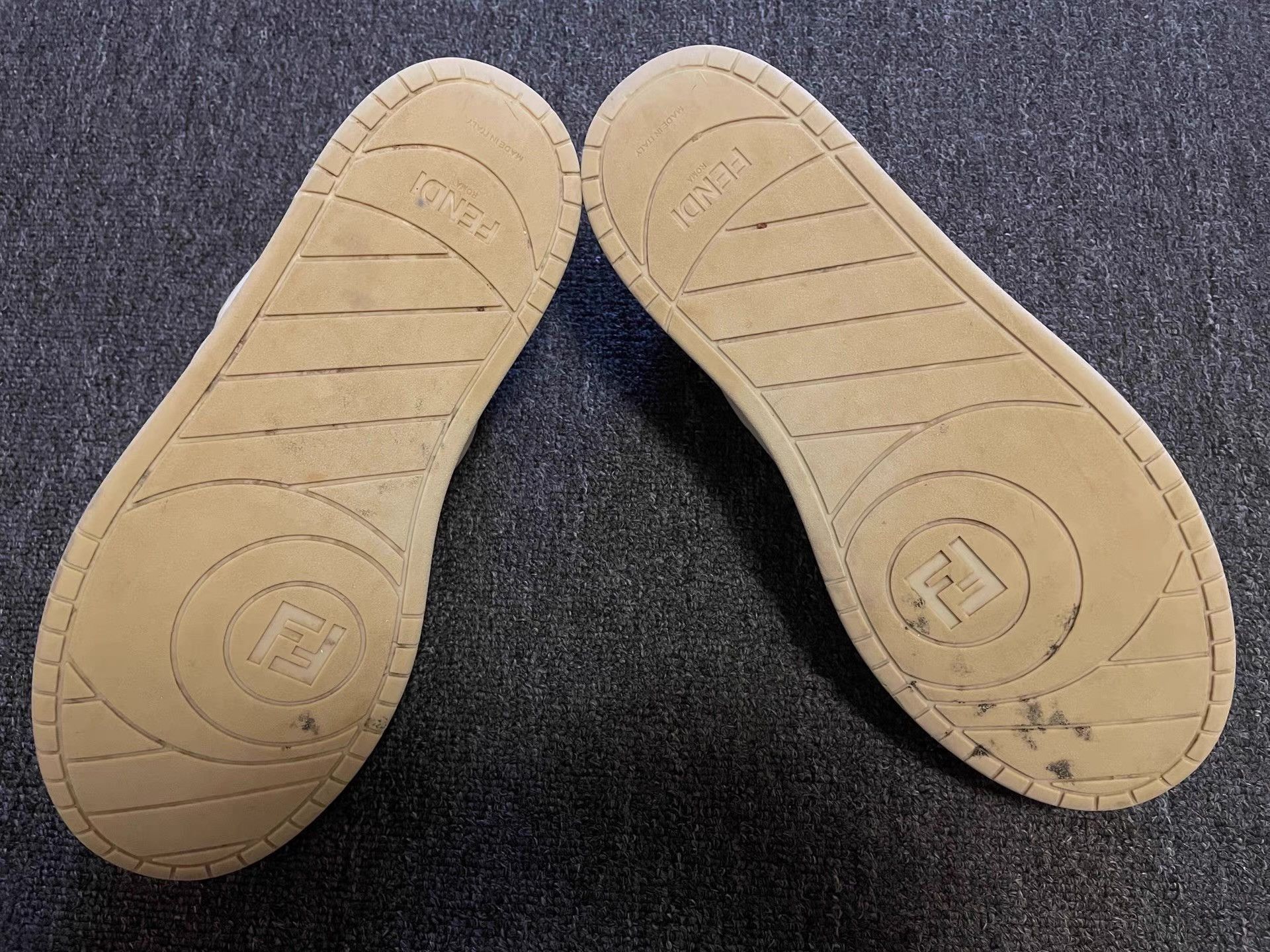 Fendi Beige Low-Top Sneakers Size 9 Size US 9 / EU 42 - 5 Thumbnail