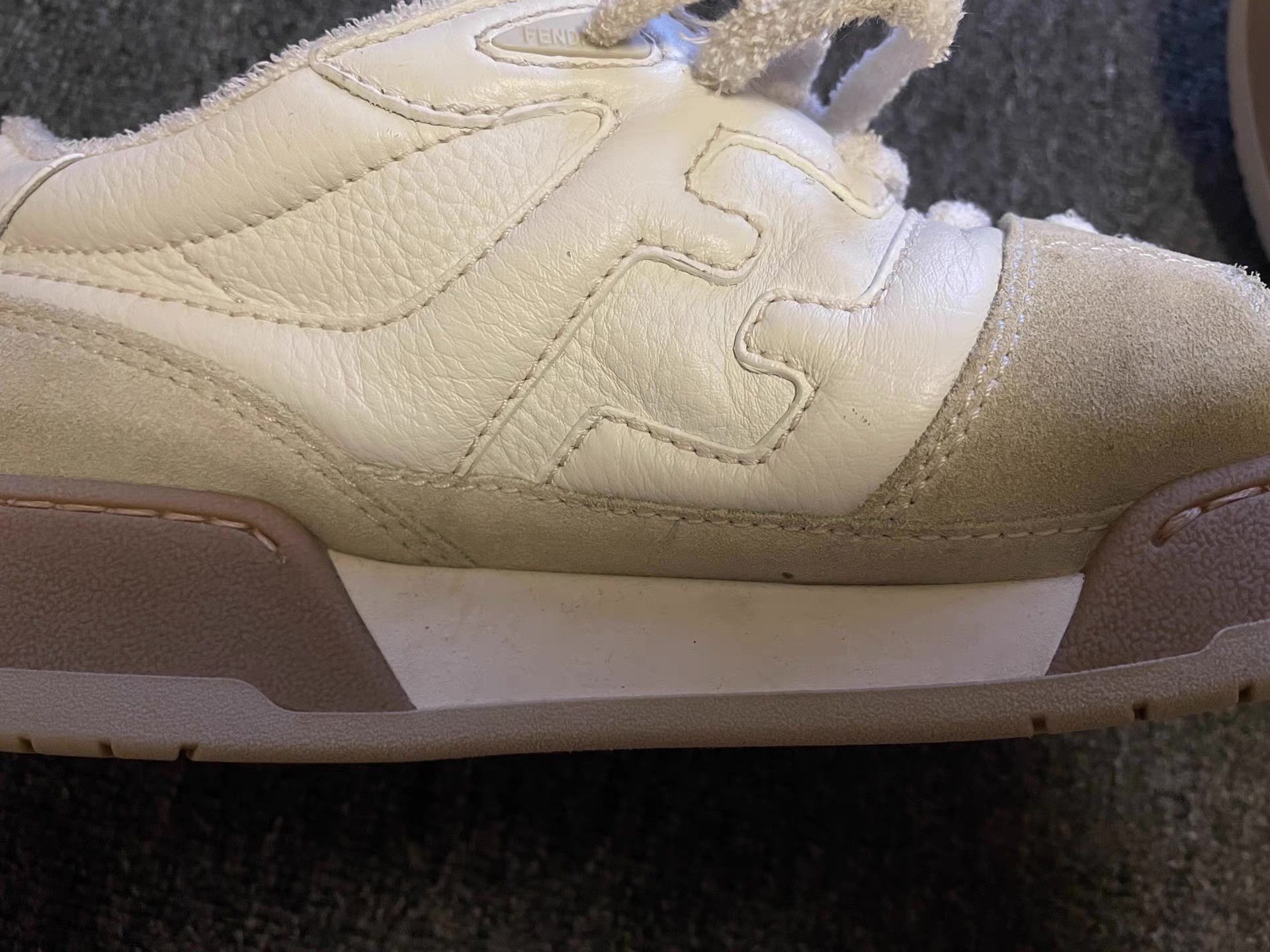 Fendi Beige Low-Top Sneakers Size 9 Size US 9 / EU 42 - 8 Thumbnail