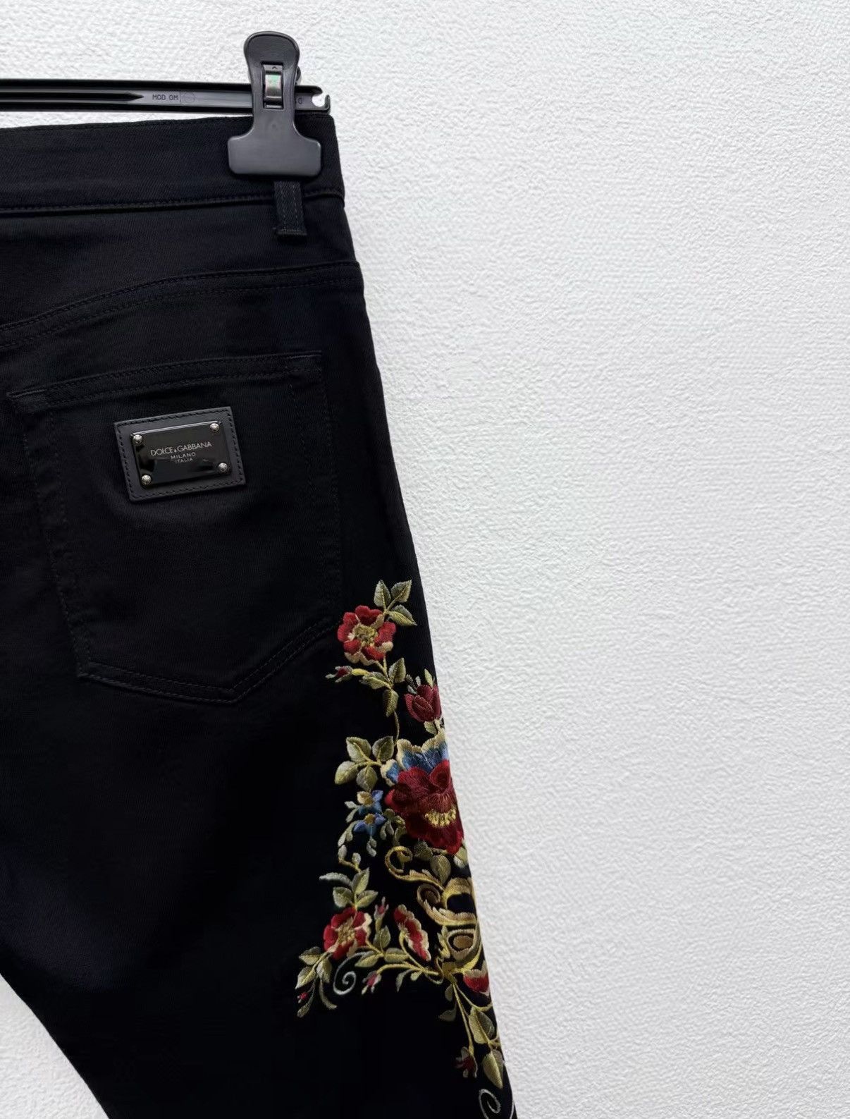 Dolce & Gabbana Black Embroidered Denim Pants Size 30 Size US 30 / EU 46 - 7 Thumbnail