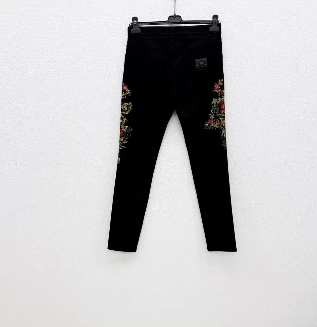Dolce & Gabbana Black Embroidered Denim Pants Size 30 Size US 30 / EU 46 - 6 Thumbnail