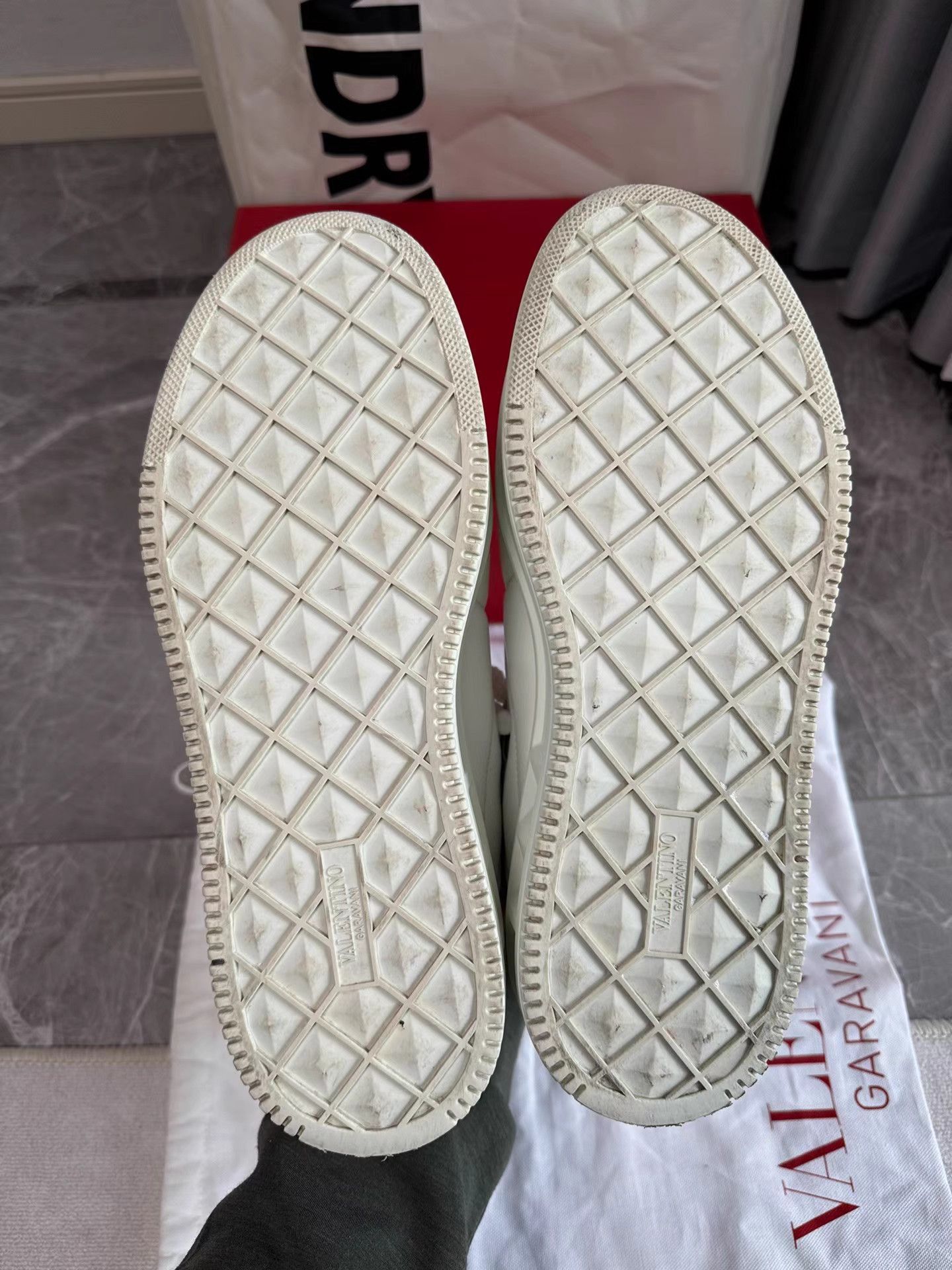 Valentino White Low-Top Platform Sneakers Size 8 Size US 8 / EU 41 - 8 Thumbnail