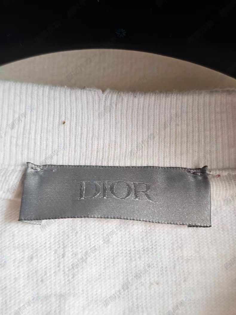 Dior White Short Sleeve Graphic Tee with Number 47 Size US M / EU 48-50 / 2 - 5 Thumbnail