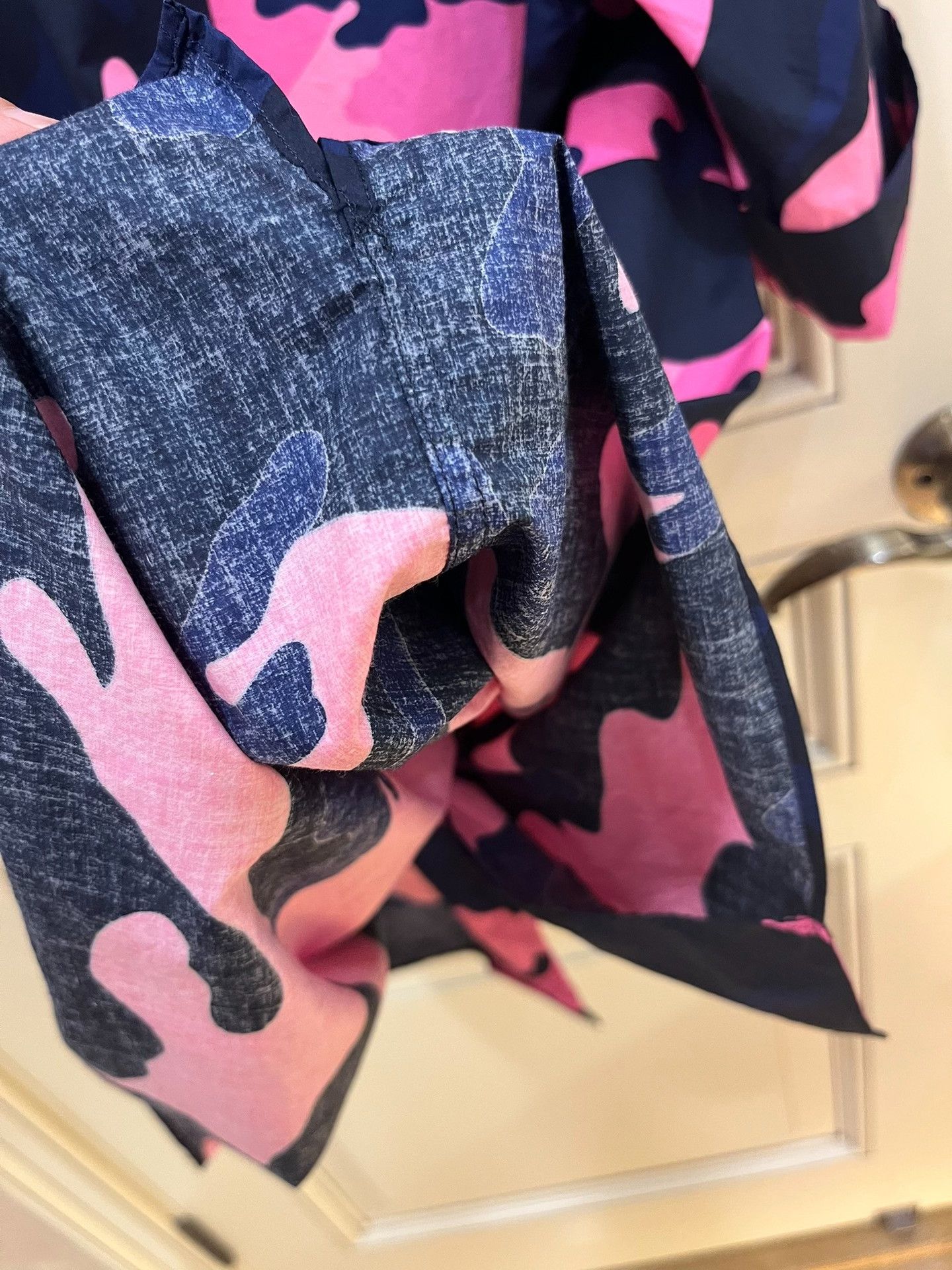 Valentino Valentino Pink Navy Camo Hawaiian Shirt Size US S / EU 44-46 / 1 - 9 Thumbnail