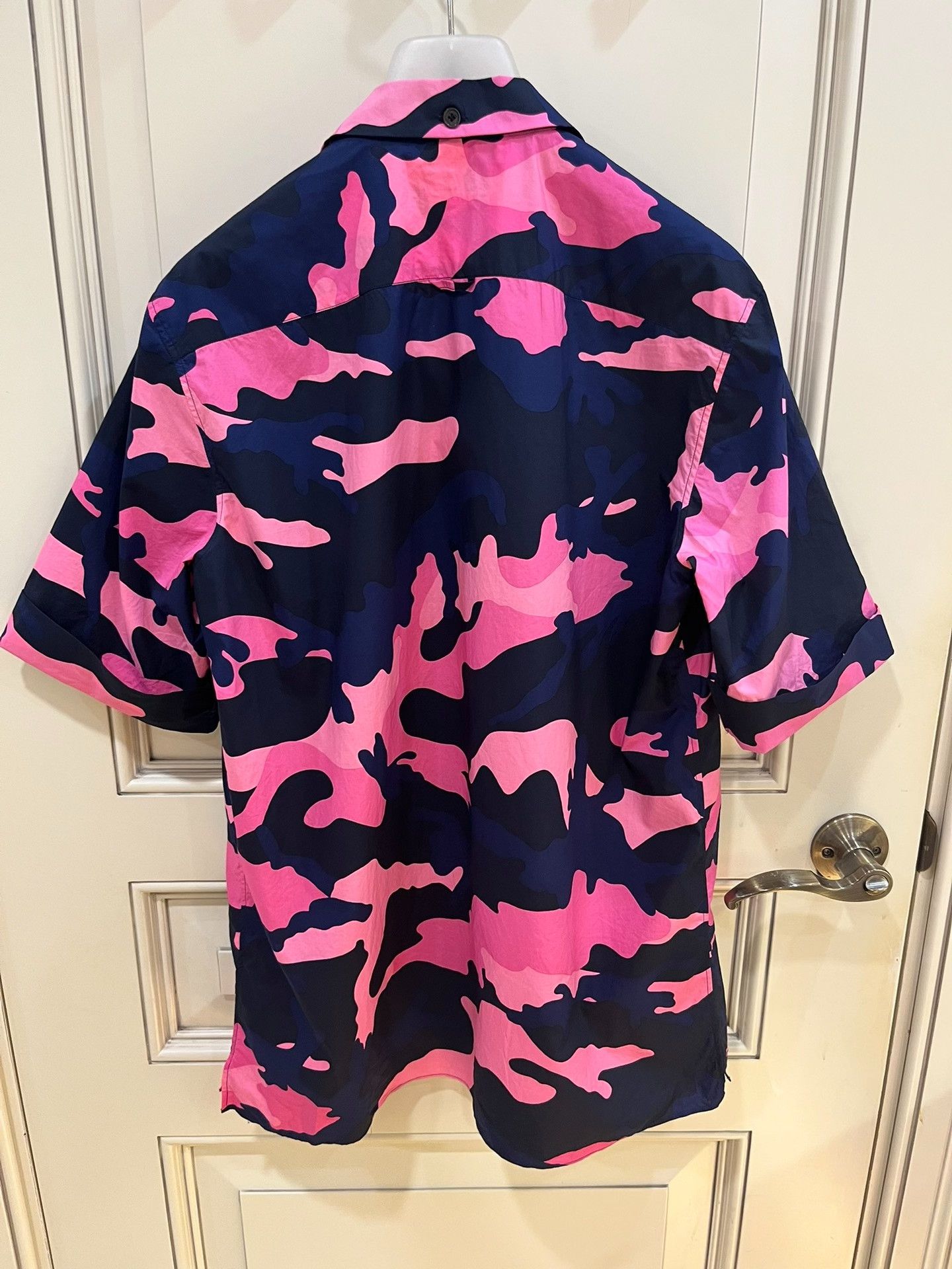Valentino Valentino Pink Navy Camo Hawaiian Shirt Size US S / EU 44-46 / 1 - 6 Thumbnail