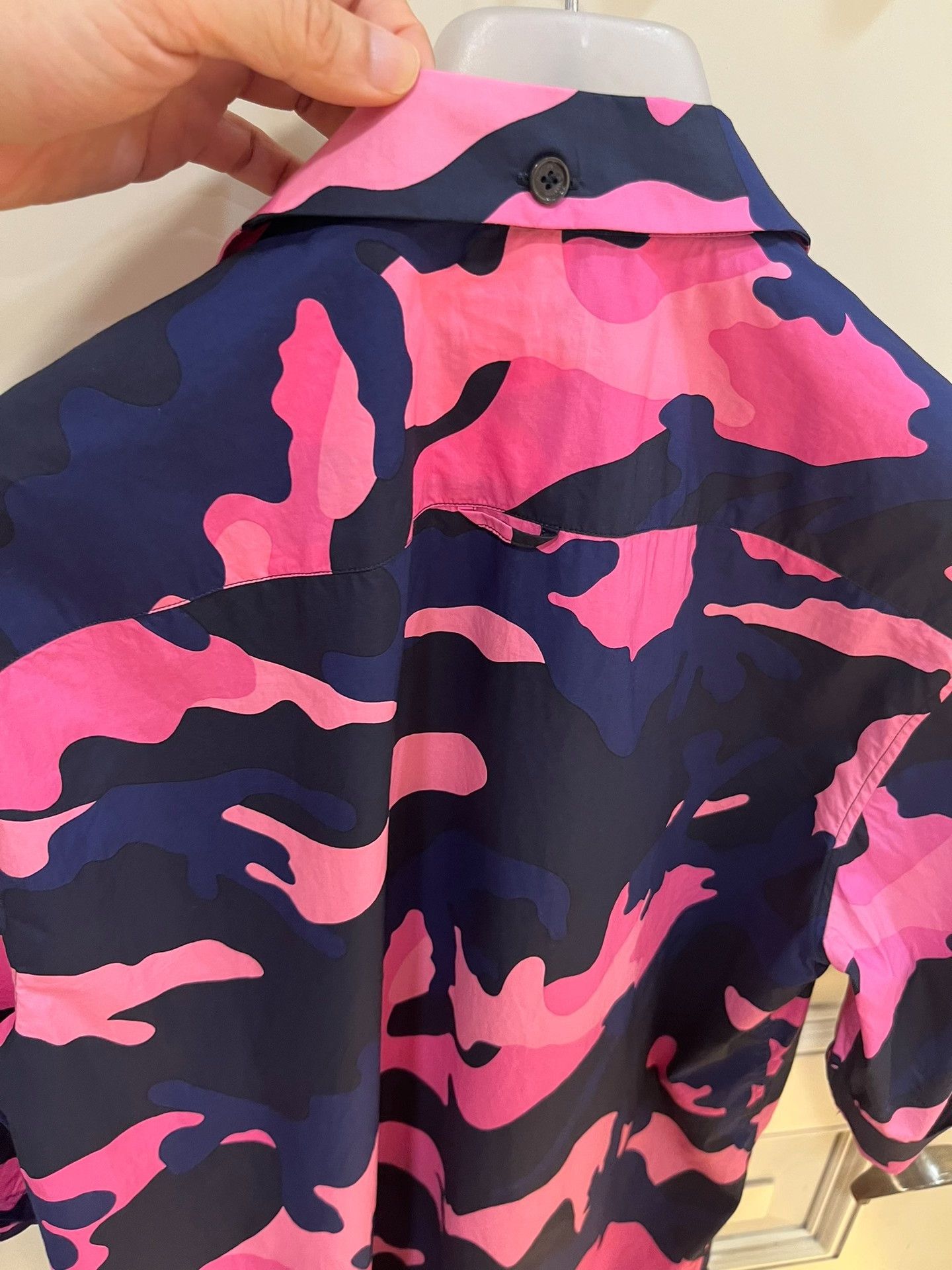 Valentino Valentino Pink Navy Camo Hawaiian Shirt Size US S / EU 44-46 / 1 - 8 Thumbnail
