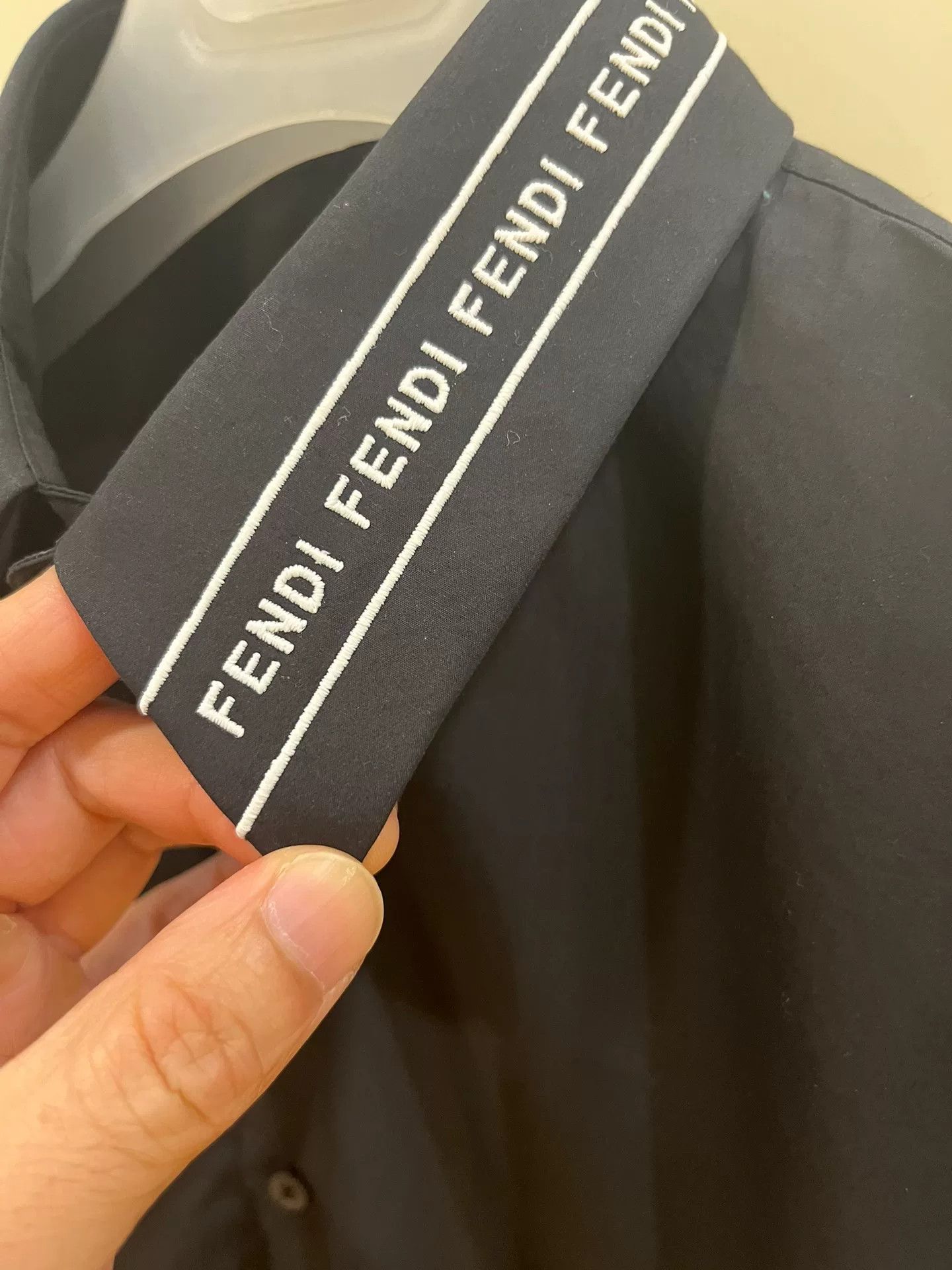 Fendi Fendi Logo Embroidered Collar Black Shirt Size US XXS / EU 40 - 2 Thumbnail