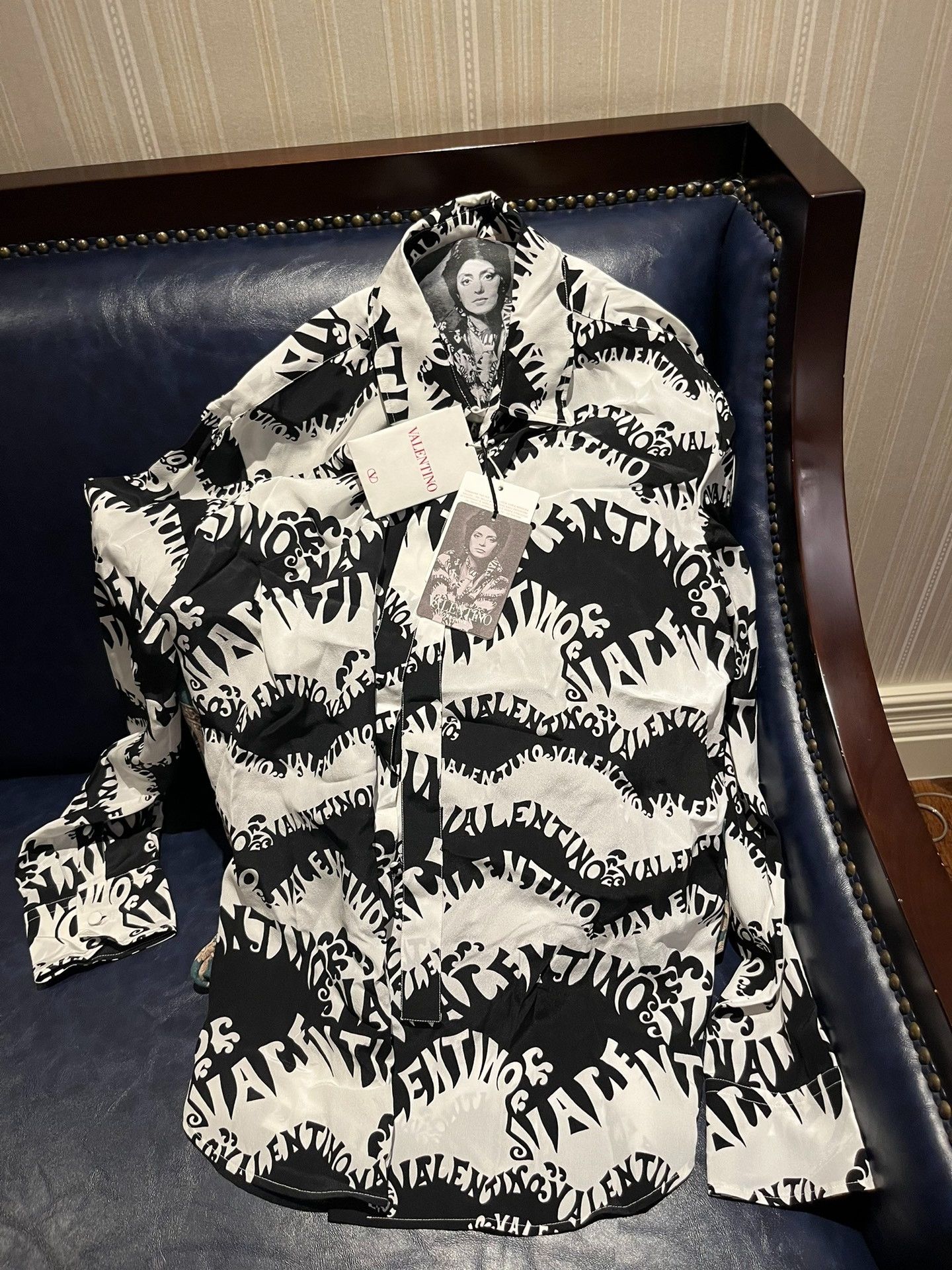Valentino Valentino 1970 Archive Silk Shirt Size US M / EU 48-50 / 2 - 8 Thumbnail