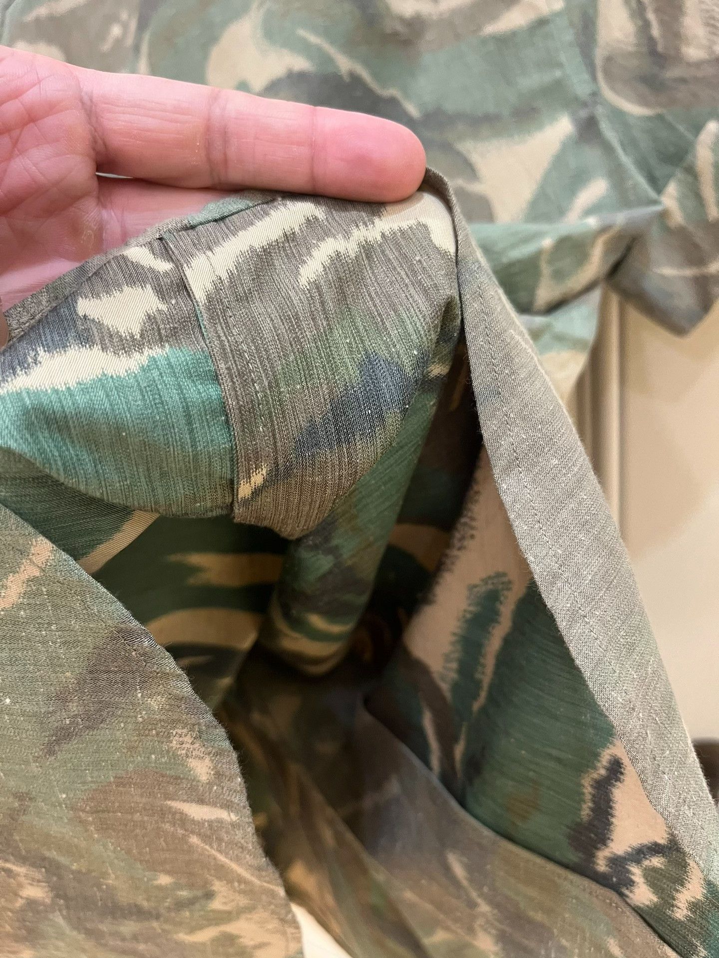 Saint Laurent Paris Saint Laurent Camo Green Short-Sleeve Shirt Size US M / EU 48-50 / 2 - 8 Thumbnail