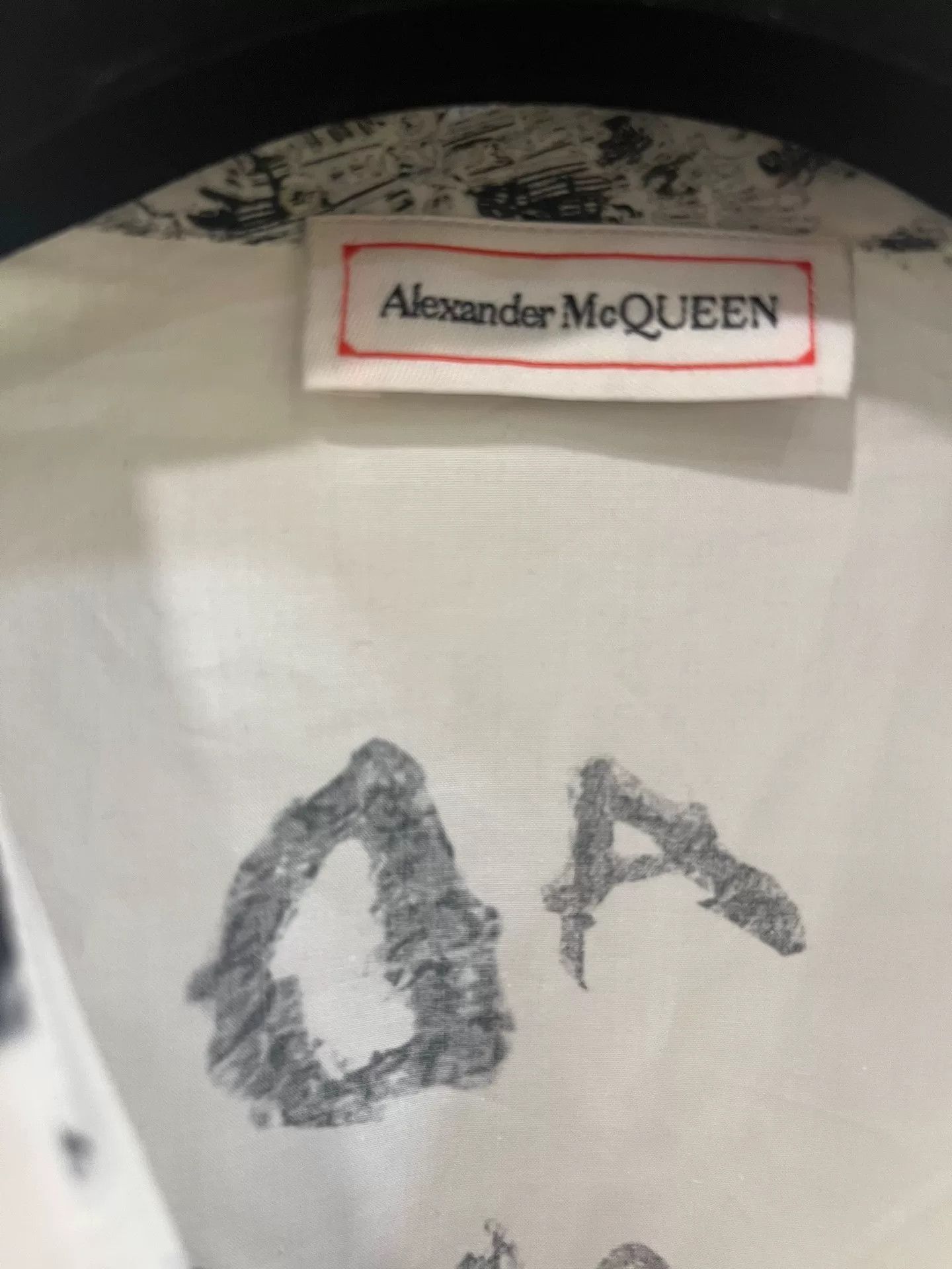 Alexander McQueen Alexander McQueen White Graffiti Shirt Size US XXS / EU 40 - 4 Thumbnail