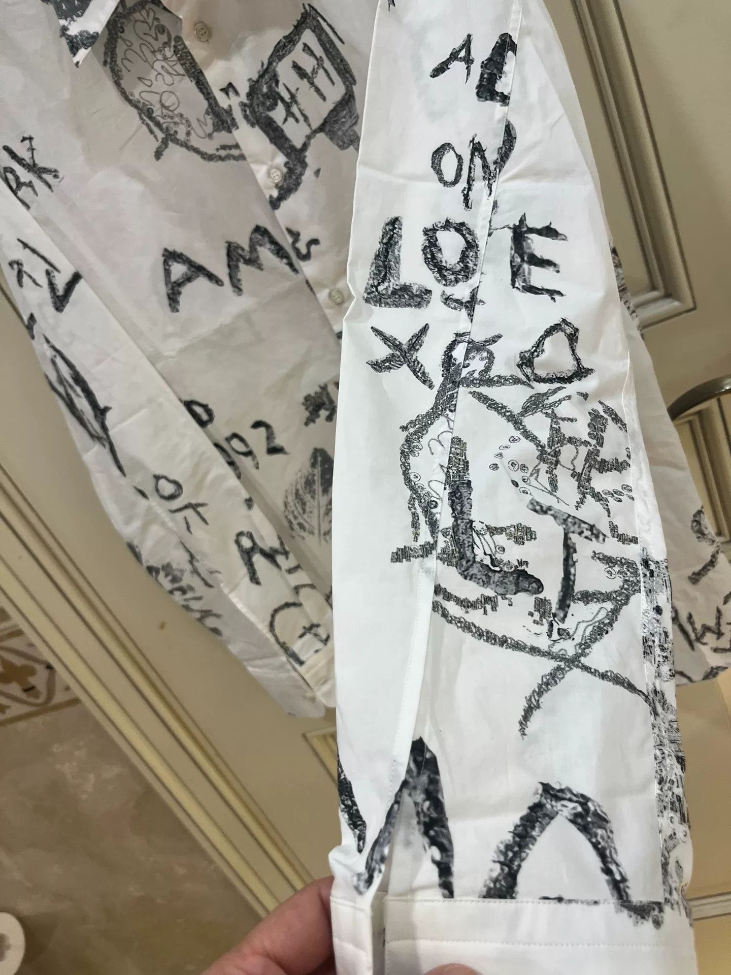 Alexander McQueen Alexander McQueen White Graffiti Shirt Size US XXS / EU 40 - 6 Thumbnail