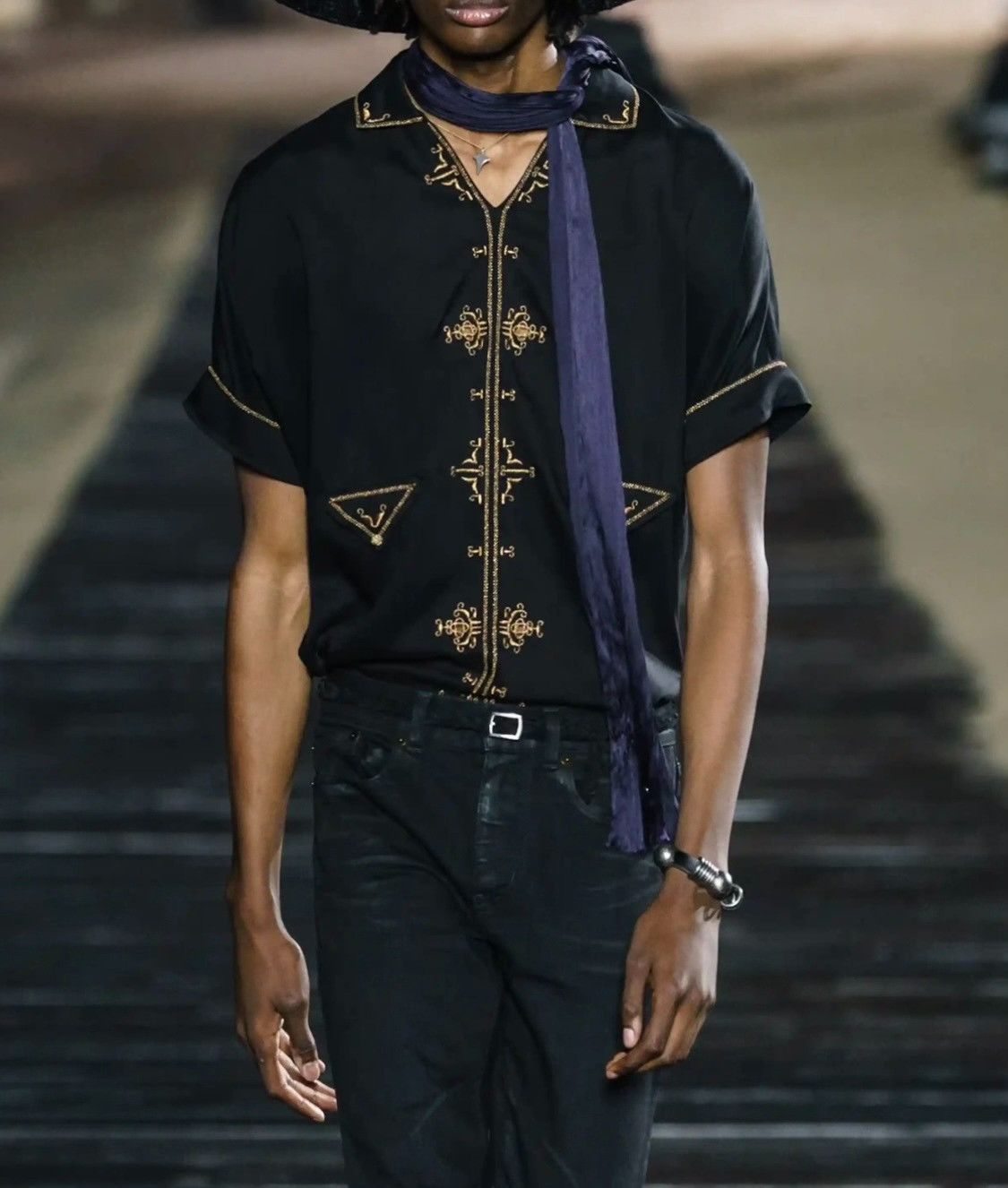 Saint Laurent Paris Saint Laurent Gold Embroidery Short-Sleeve Shirt Size US XL / EU 56 / 4 - 2 Thumbnail