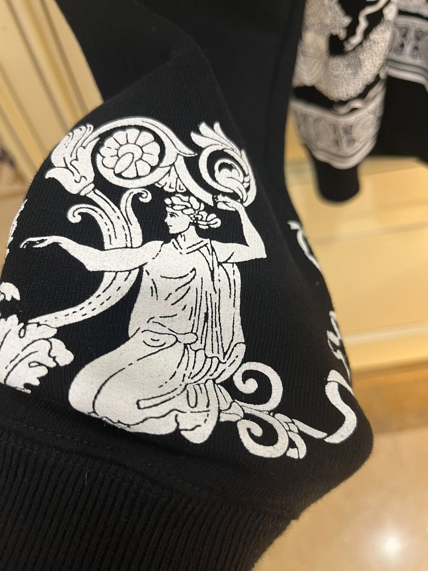 Versace Versace Baroque Print Black Hoodie Size US M / EU 48-50 / 2 - 9 Thumbnail
