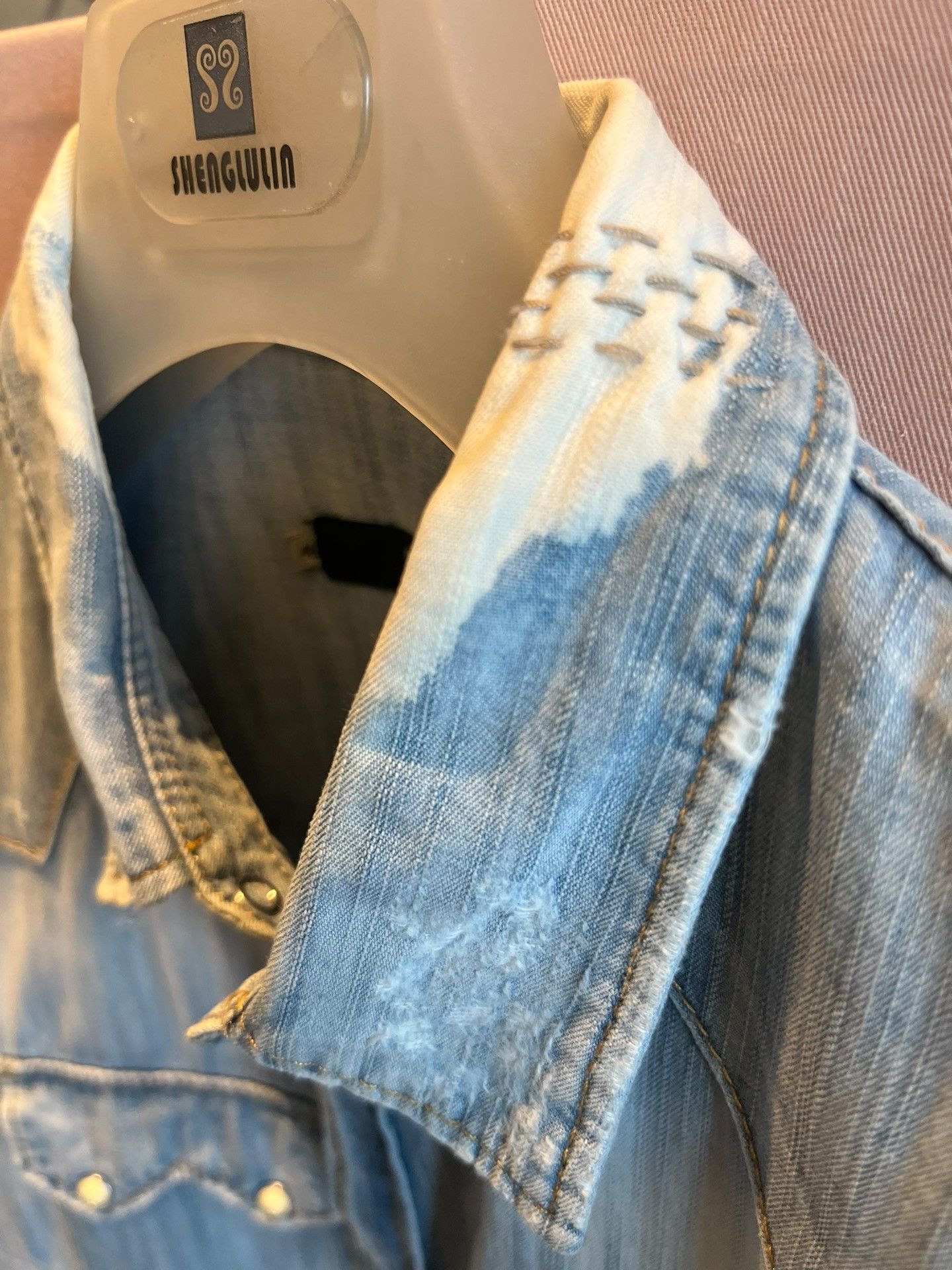 Dsquared2 Dsquared2 D2 Washed Distressed Denim Shirt Size US S / EU 44-46 / 1 - 6 Thumbnail