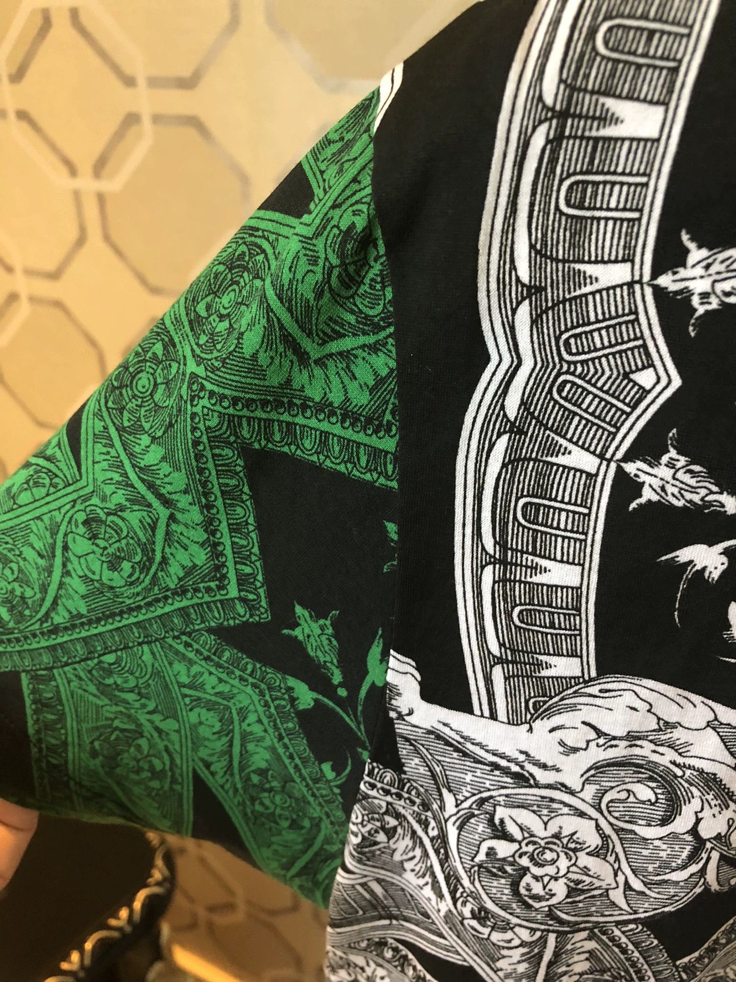Versace Versace Baroque Colorblock Print T-Shirt Size US S / EU 44-46 / 1 - 9 Thumbnail