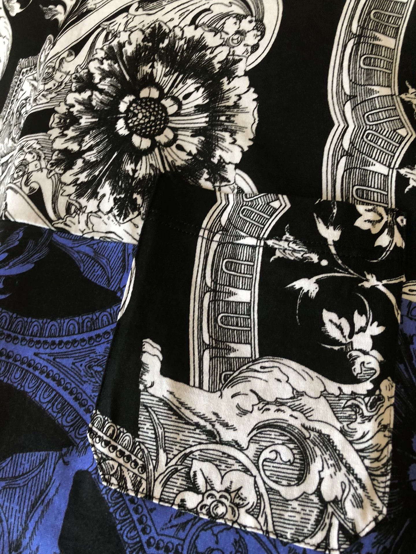 Versace Versace Baroque Colorblock Print T-Shirt Size US S / EU 44-46 / 1 - 3 Thumbnail