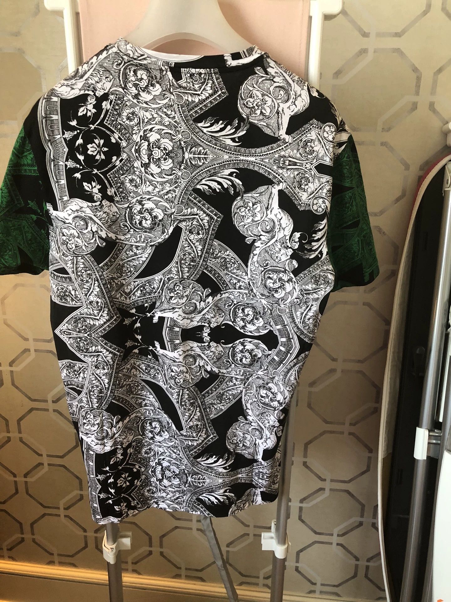 Versace Versace Baroque Colorblock Print T-Shirt Size US S / EU 44-46 / 1 - 5 Thumbnail