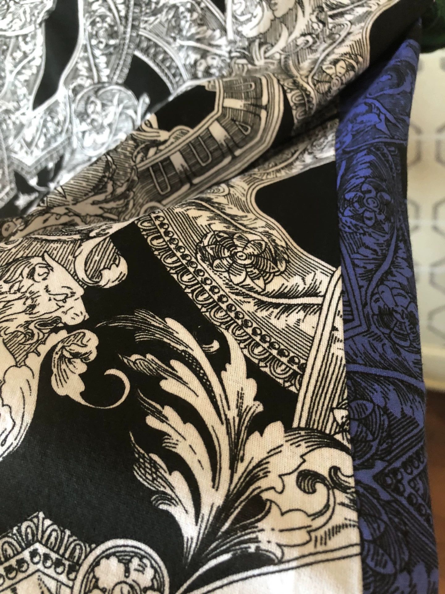 Versace Versace Baroque Colorblock Print T-Shirt Size US S / EU 44-46 / 1 - 6 Thumbnail