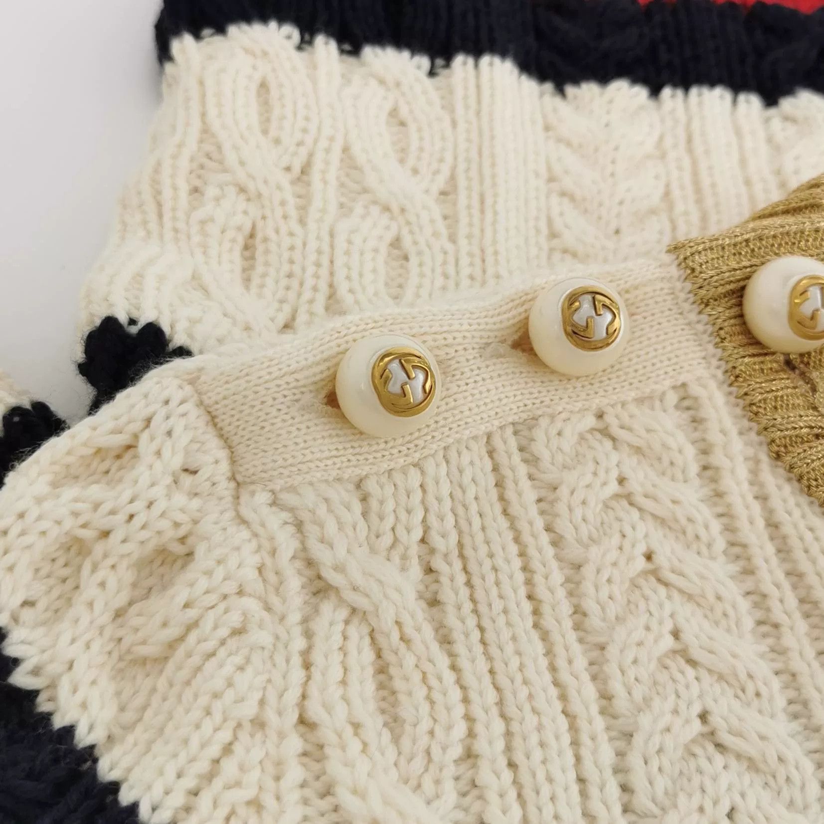 Gucci Gucci Color Block Pearl Button Wool Sweater Size M / US 6-8 / IT 42-44 - 4 Thumbnail