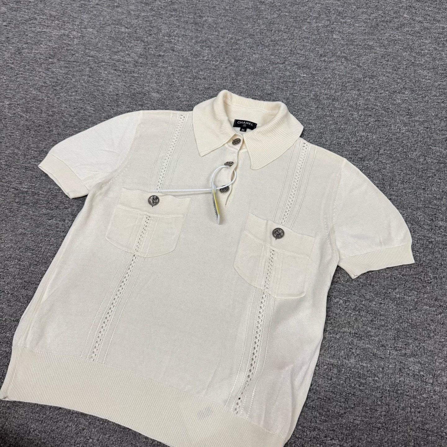 Chanel Chanel CC Logo Button Short Sleeve Knit Polo Size XXS / US 00 / IT 34 - 5 Thumbnail