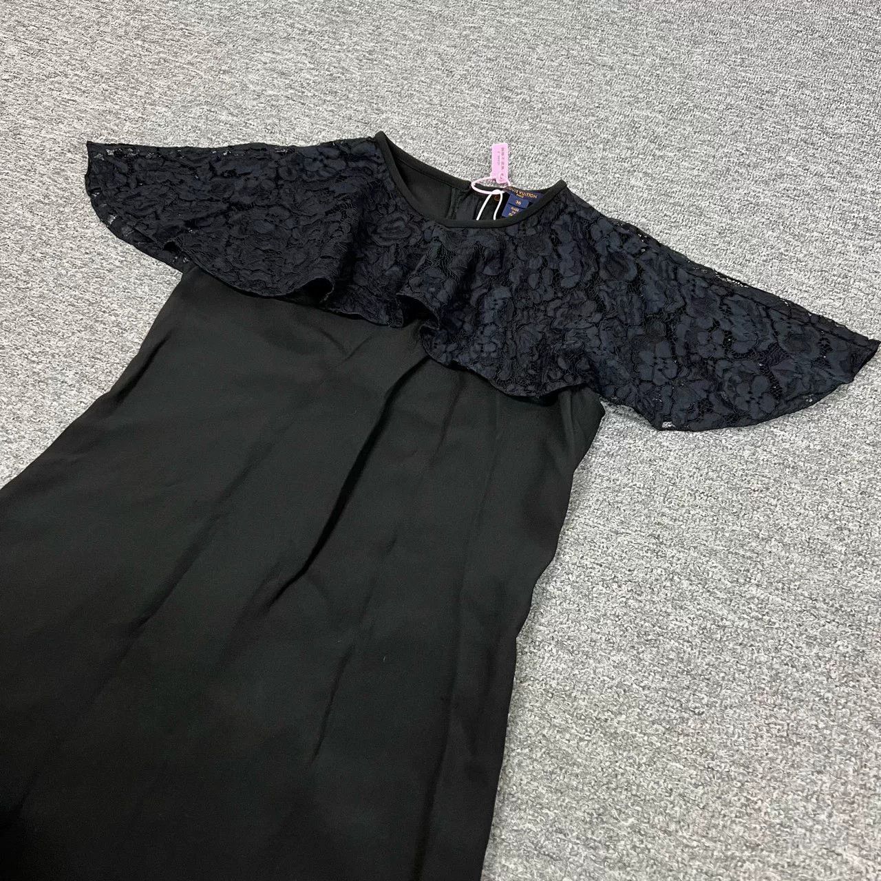 Louis Vuitton Louis Vuitton Lace Shawl Black Dress Size XS / US 0-2 / IT 36-38 - 2 Thumbnail