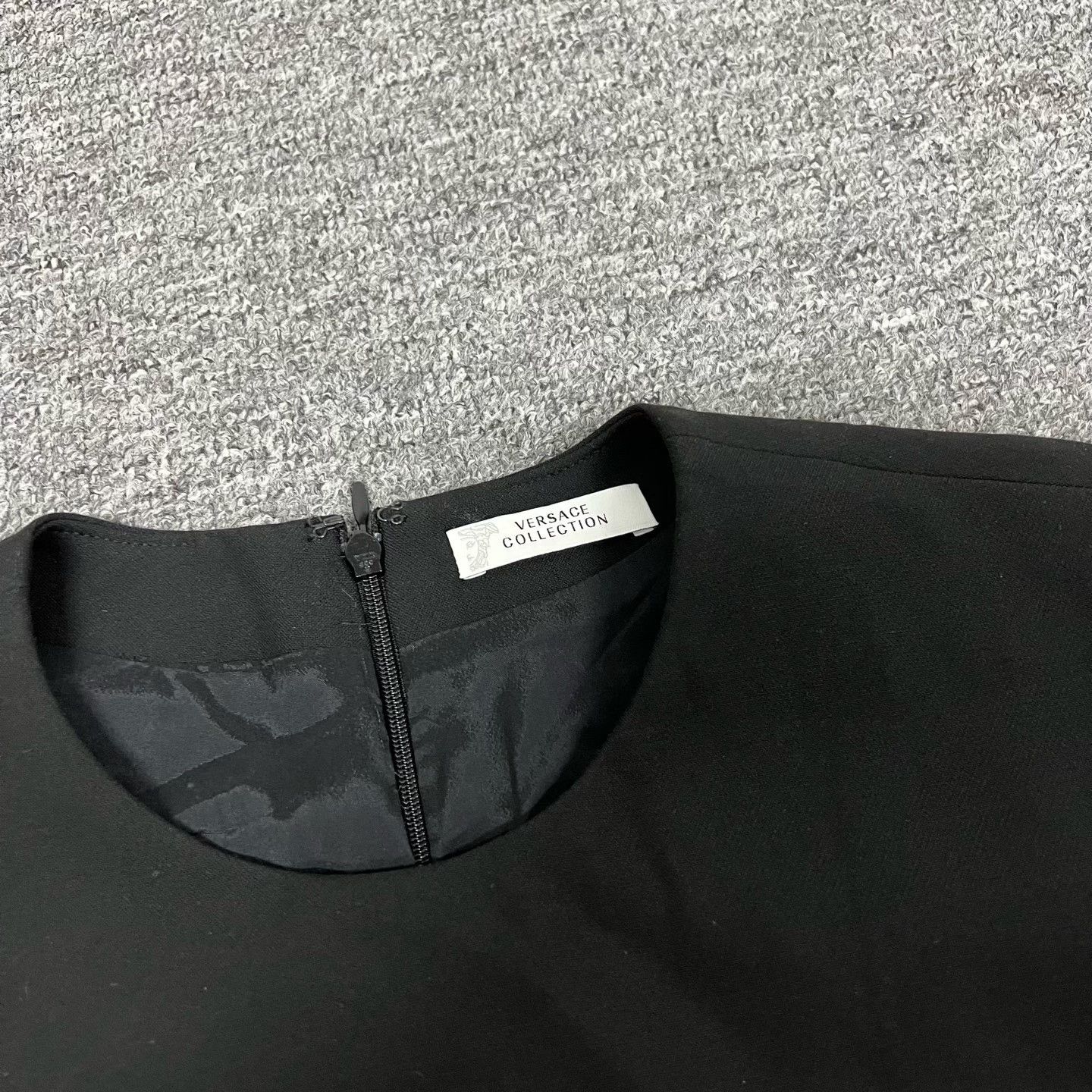 Versace VERSACE Runway Crystal-Embellished Black Fitted Dress Size M / US 6-8 / IT 42-44 - 4 Thumbnail