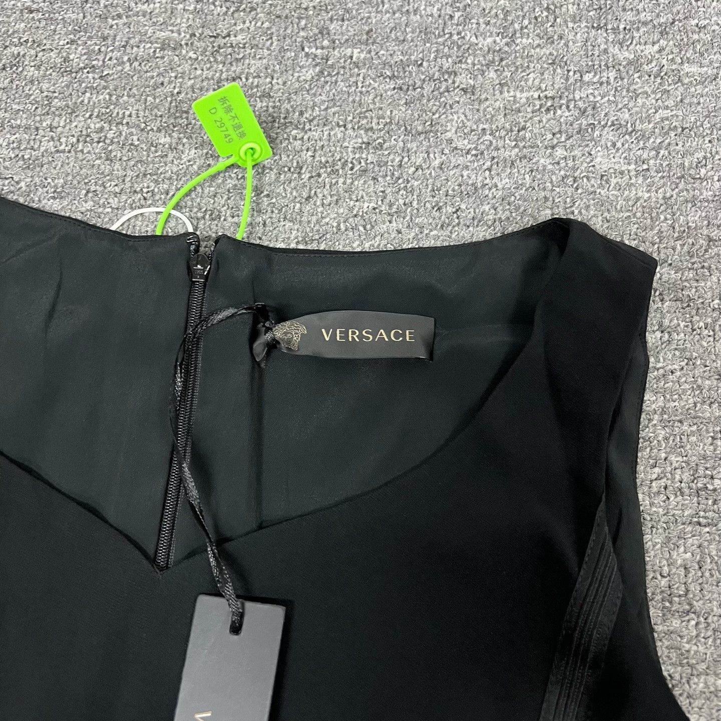 Versace Versace Classic Little Black Dress 38 Size S / US 4 / IT 40 - 7 Thumbnail