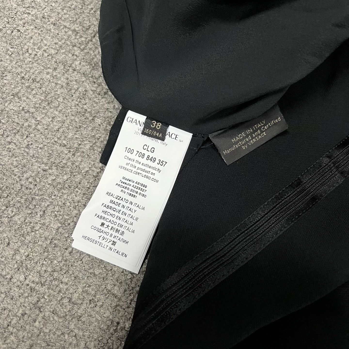 Versace Versace Classic Little Black Dress 38 Size S / US 4 / IT 40 - 5 Thumbnail