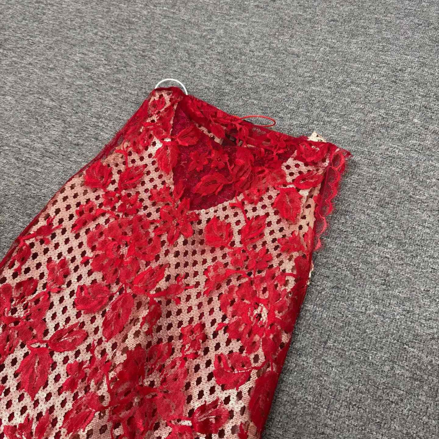 Louis Vuitton Louis Vuitton Runway Lace Sequin Hollow Dress Size XXS / US 00 / IT 34 - 3 Thumbnail