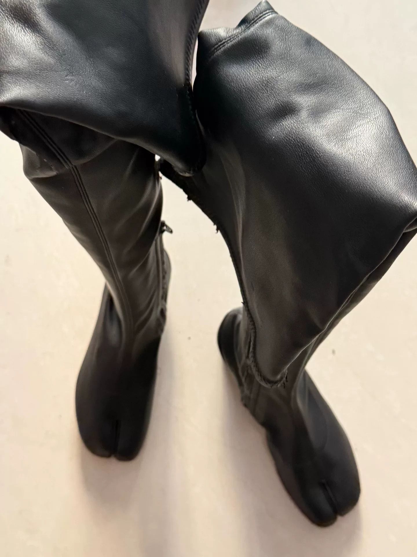 Maison Margiela Maison Margiela Tabi Lambskin Sock Boots Size US 5 / IT 35 - 2 Thumbnail