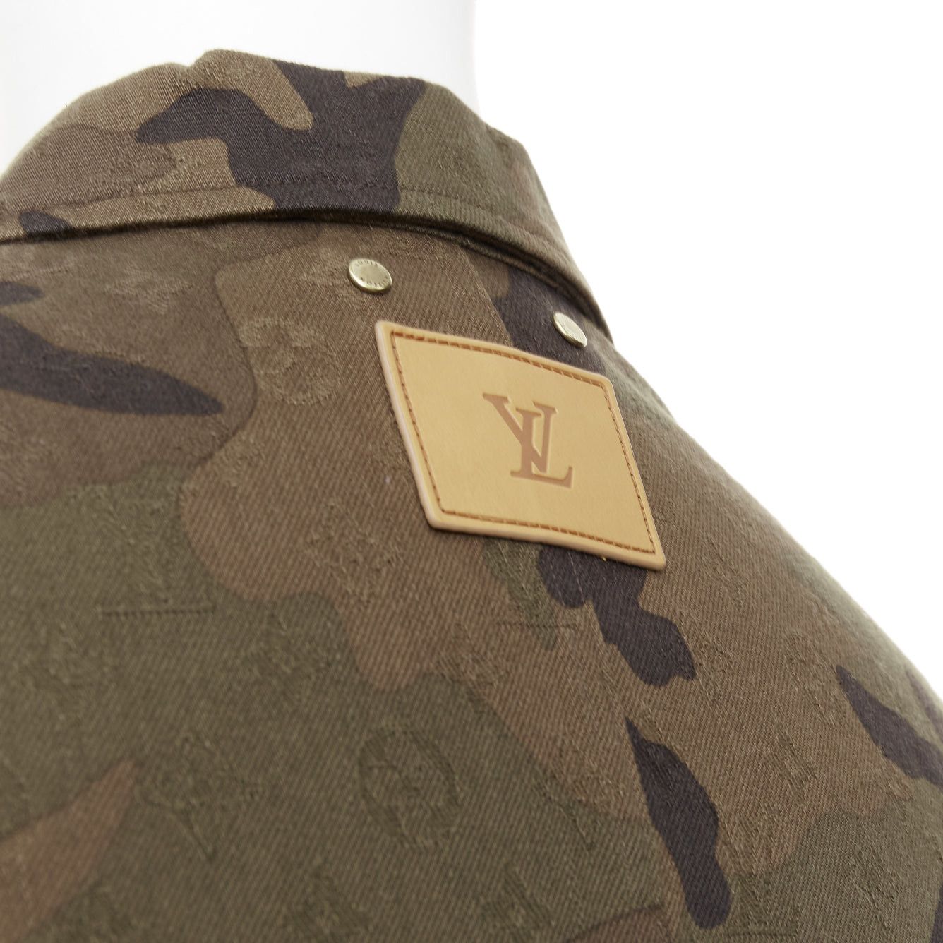 Louis Vuitton rare LOUIS VUITTON SUPREME 2017 green monogram camo jacquard chore jacket FR44 XS Size US XS / EU 42 / 0 - 2 Thumbnail