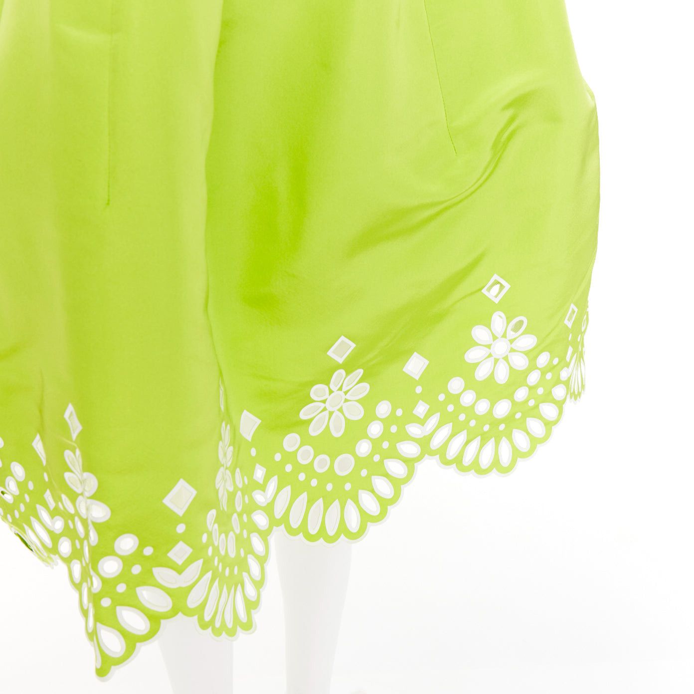 Oscar De La Renta OSCAR DE LA RENTA S15 light green silk organza scalloped eyelet fir flared dress US6 M Size M / US 6-8 / IT 42-44 - 7 Thumbnail
