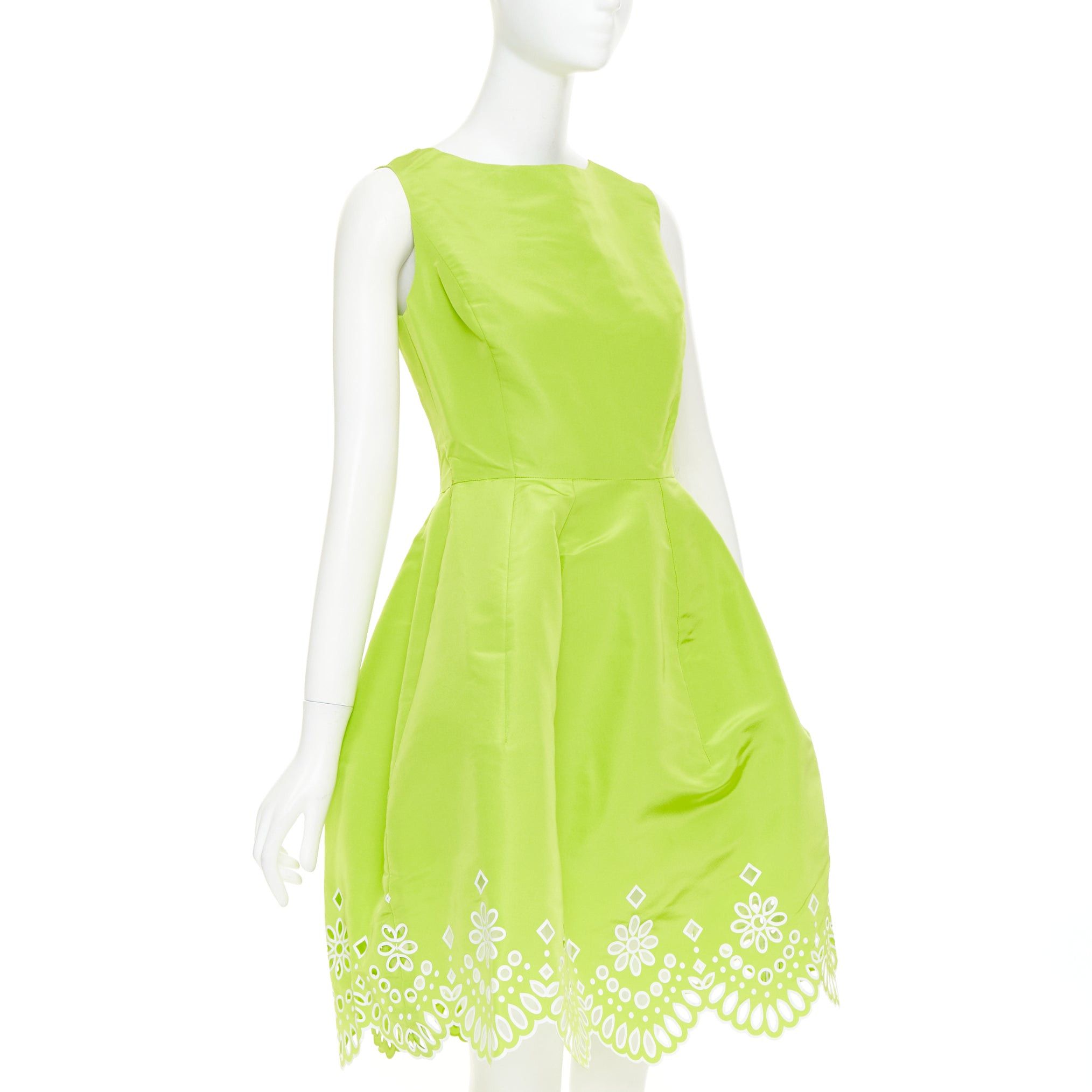 Oscar De La Renta OSCAR DE LA RENTA S15 light green silk organza scalloped eyelet fir flared dress US6 M Size M / US 6-8 / IT 42-44 - 3 Thumbnail
