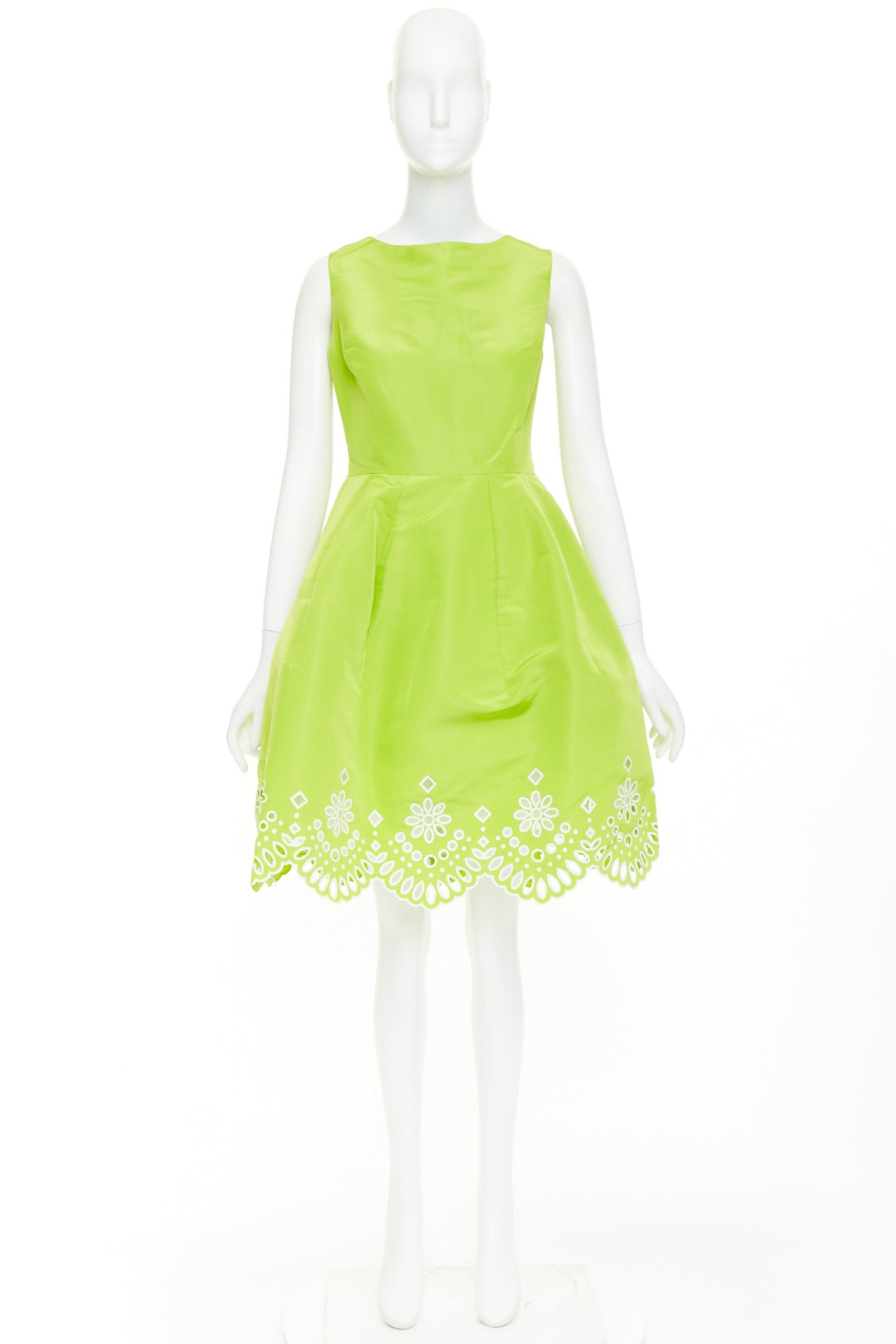 Oscar De La Renta OSCAR DE LA RENTA S15 light green silk organza scalloped eyelet fir flared dress US6 M Size M / US 6-8 / IT 42-44 - 9 Thumbnail