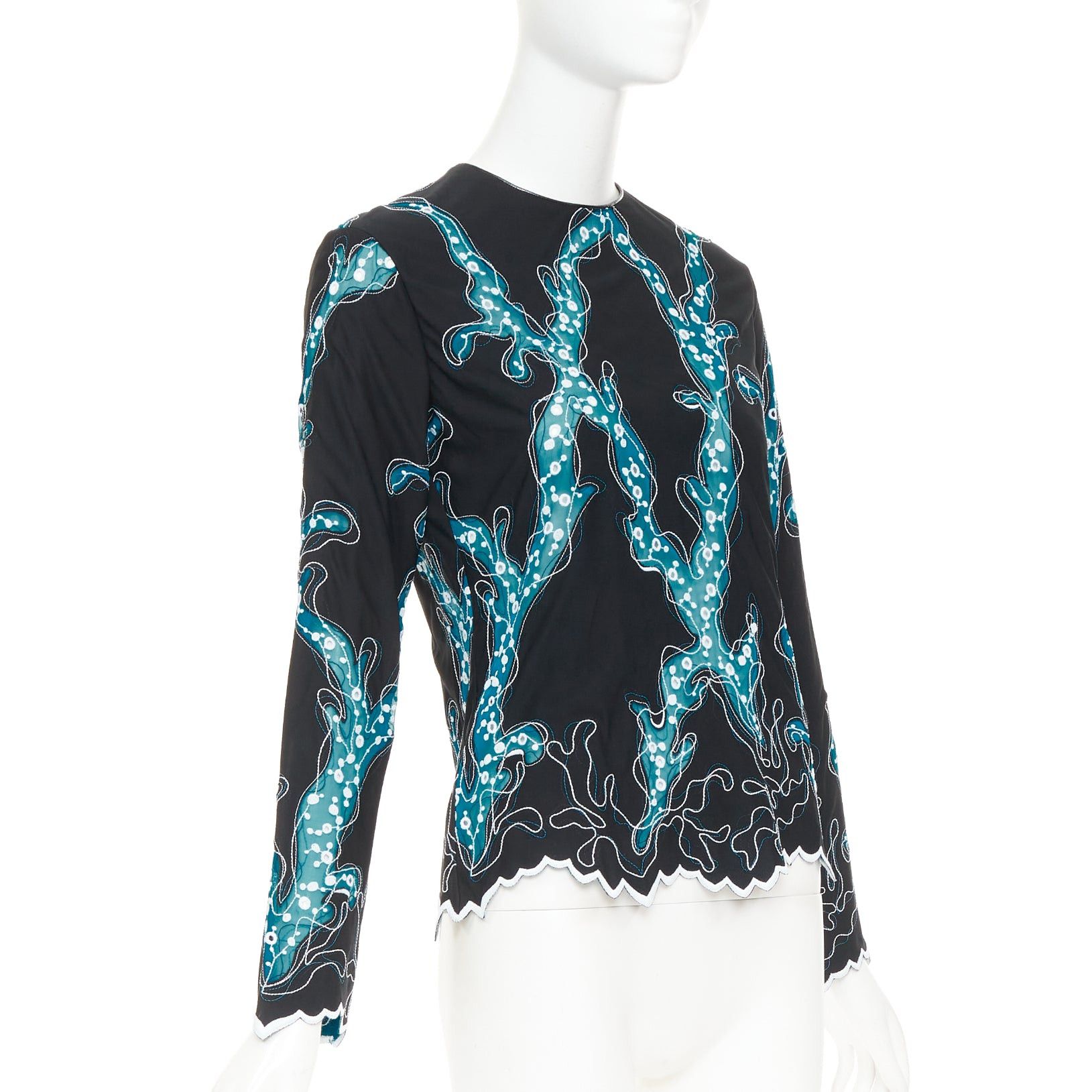 Louis Vuitton LOUIS VUITTON 2015 Runway black blue embroidered anglais scallop hem top FR38 M Size M / US 6-8 / IT 42-44 - 3 Thumbnail