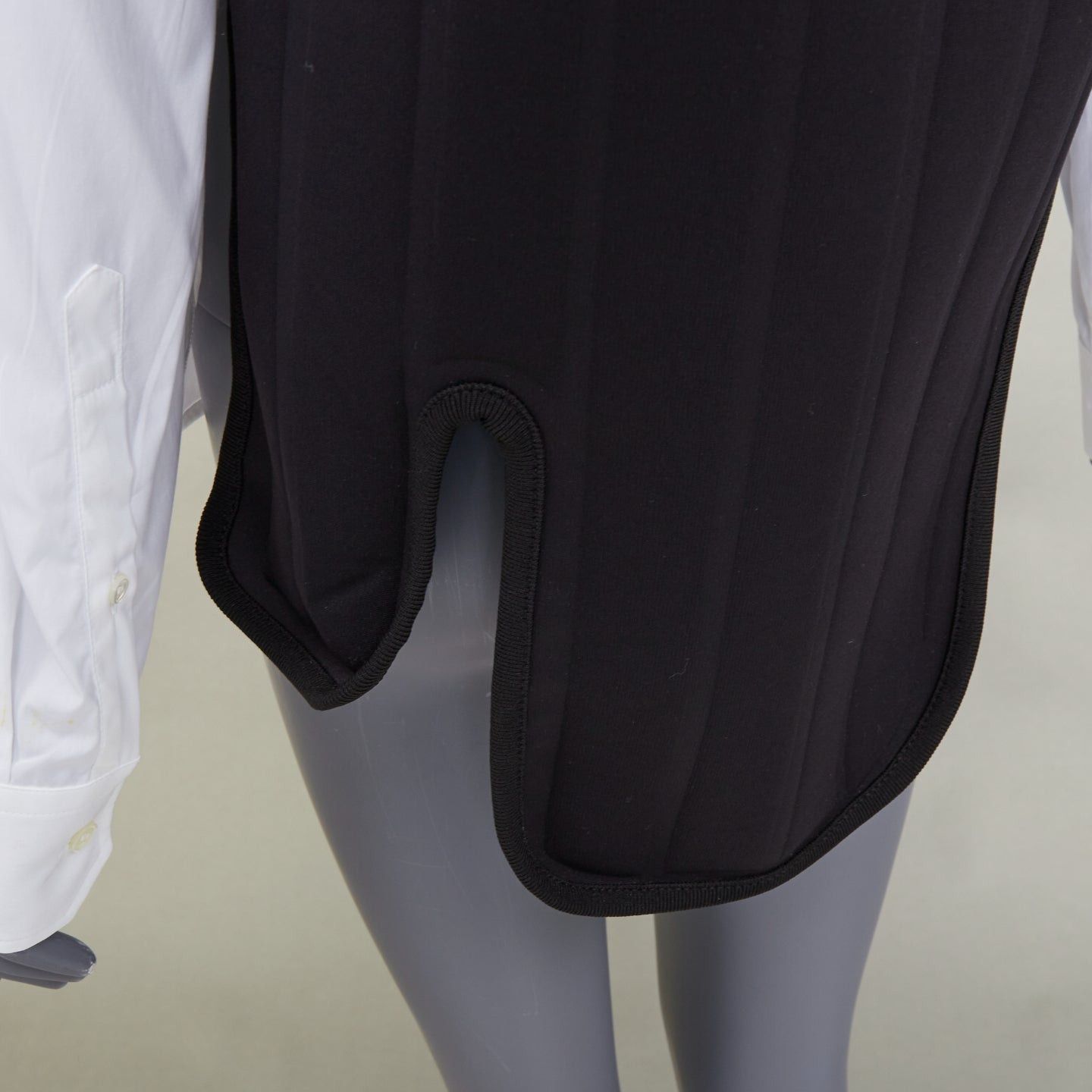 Balenciaga BALENCIAGA DEMNA 2017 Car Mat black padded white cotton deconstructed shirt FR36 S Size S / US 4 / IT 40 - 7 Thumbnail