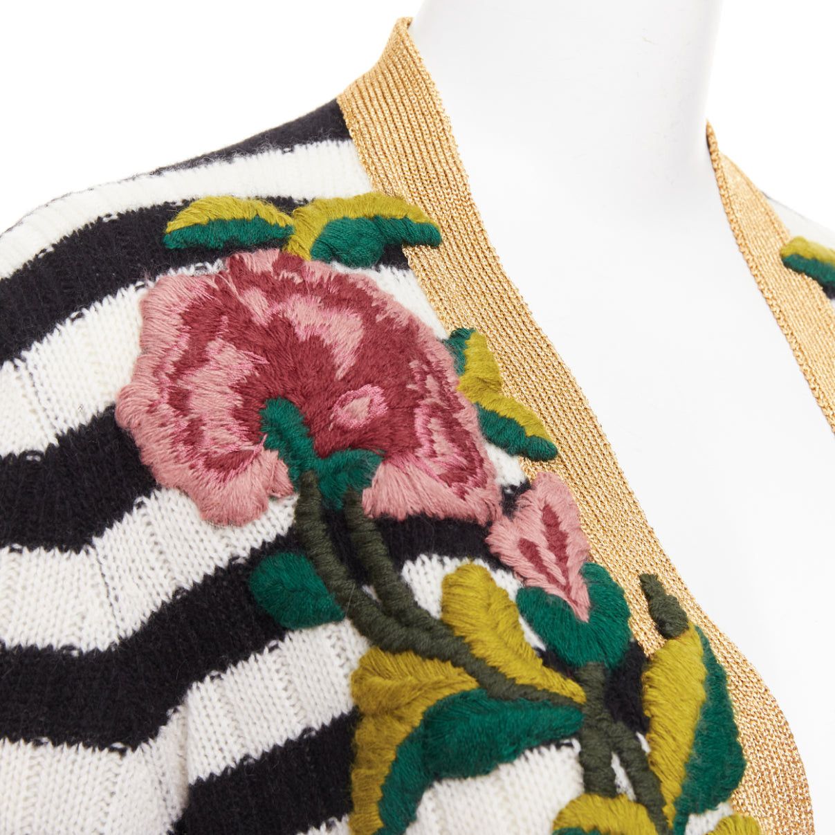Gucci GUCCI Michele black white cashmere wool flower embroidered gold trim cardigan XXS Size XS / US 0-2 / IT 36-38 - 2 Thumbnail