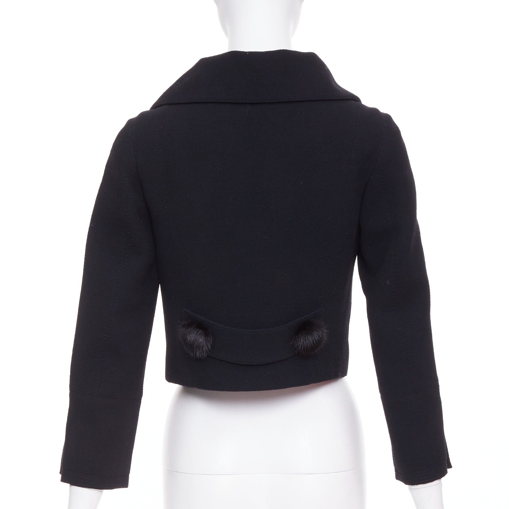 Louis Vuitton LOUIS VUITTON 2007 black wool crepe Mink fur button cropped jacket FR38 M Size M / US 6-8 / IT 42-44 - 6 Thumbnail