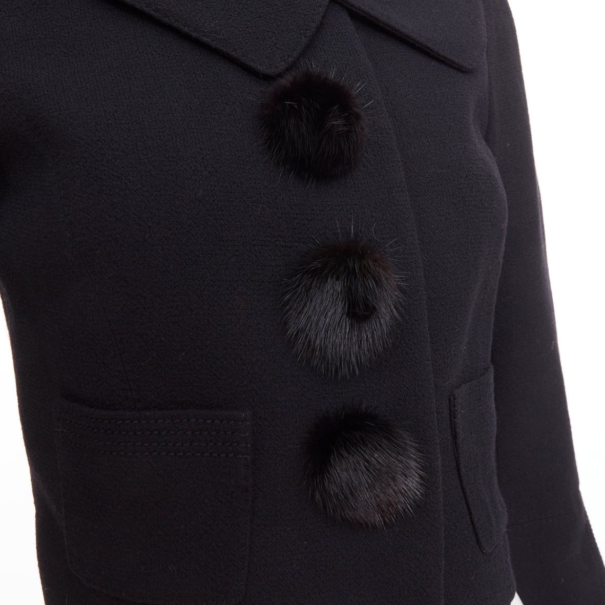 Louis Vuitton LOUIS VUITTON 2007 black wool crepe Mink fur button cropped jacket FR38 M Size M / US 6-8 / IT 42-44 - 2 Thumbnail