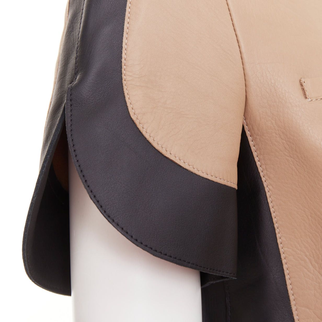 Marni MARNI tan black calf leather curved panel petal sleeves cropped jacket IT38 XS Size XS / US 0-2 / IT 36-38 - 2 Thumbnail