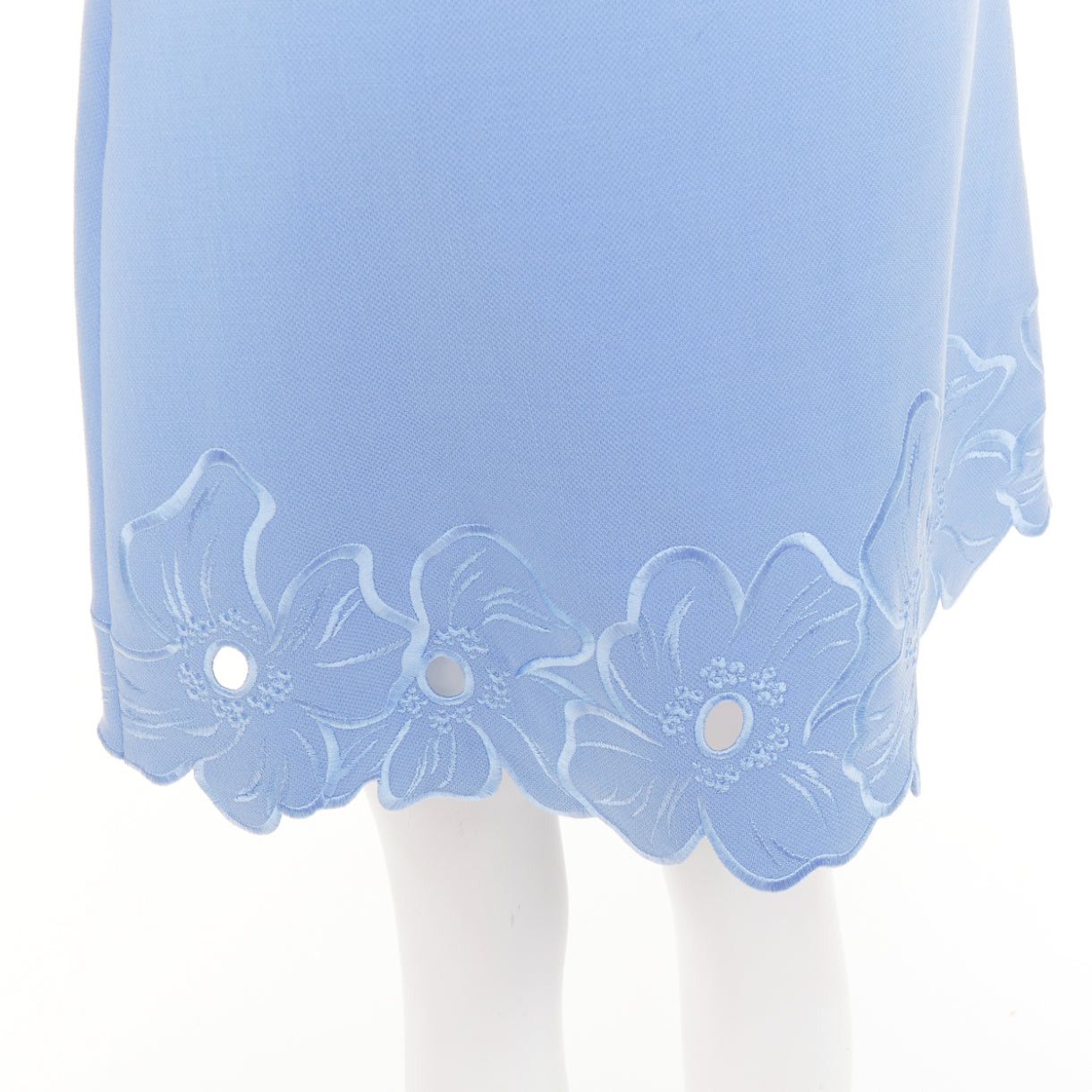 Dior CHRISTIAN DIOR powder blue wool crepe floral cutout embroidered hem mini skirt FR38 M Size 28" / US 6 / IT 42 - 6 Thumbnail