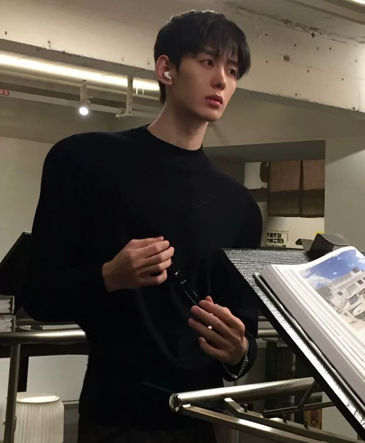 Balenciaga Balenciaga Runway Black Wool Turtleneck Size US XXS / EU 40 - 3 Thumbnail