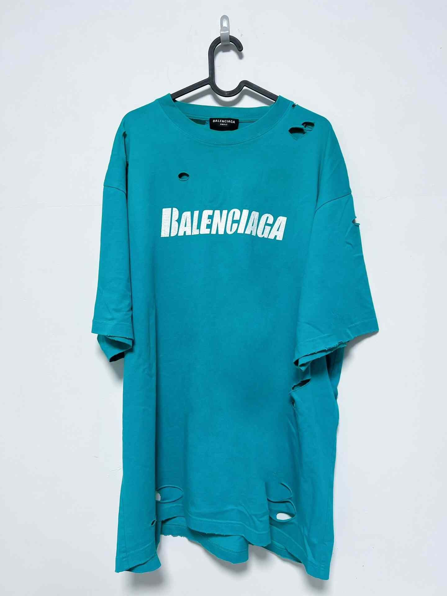 Balenciaga Balenciaga Turquoise Distressed Logo T-shirt Size US M / EU 48-50 / 2 - 2 Thumbnail