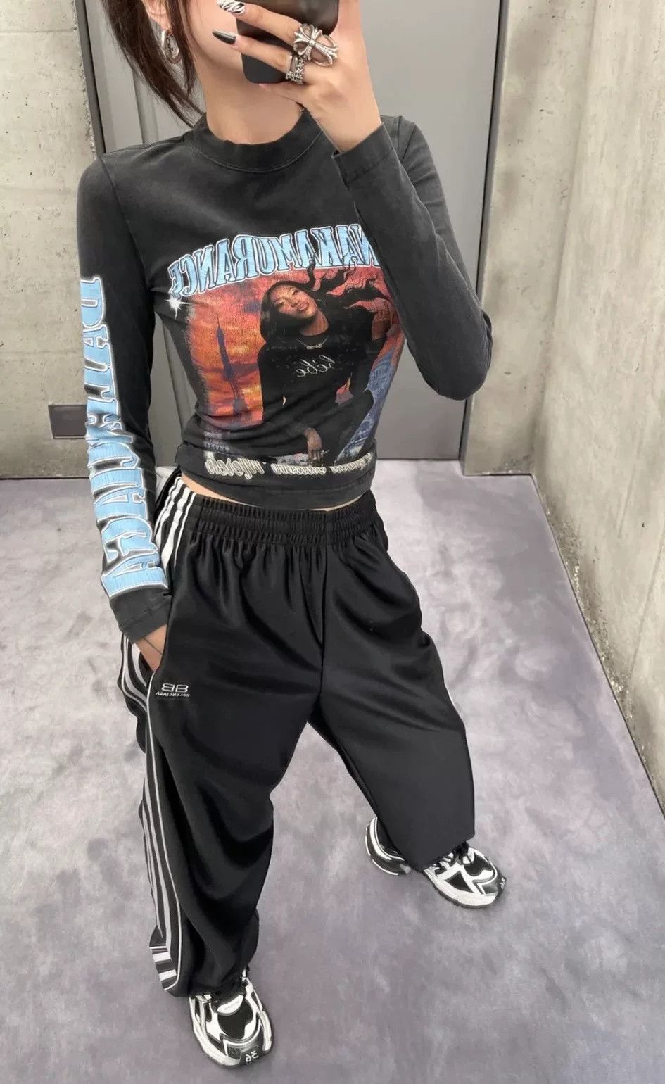 Balenciaga Balenciaga x Aya Nakamura Limited Tee Size L / US 10 / IT 46 - 7 Thumbnail