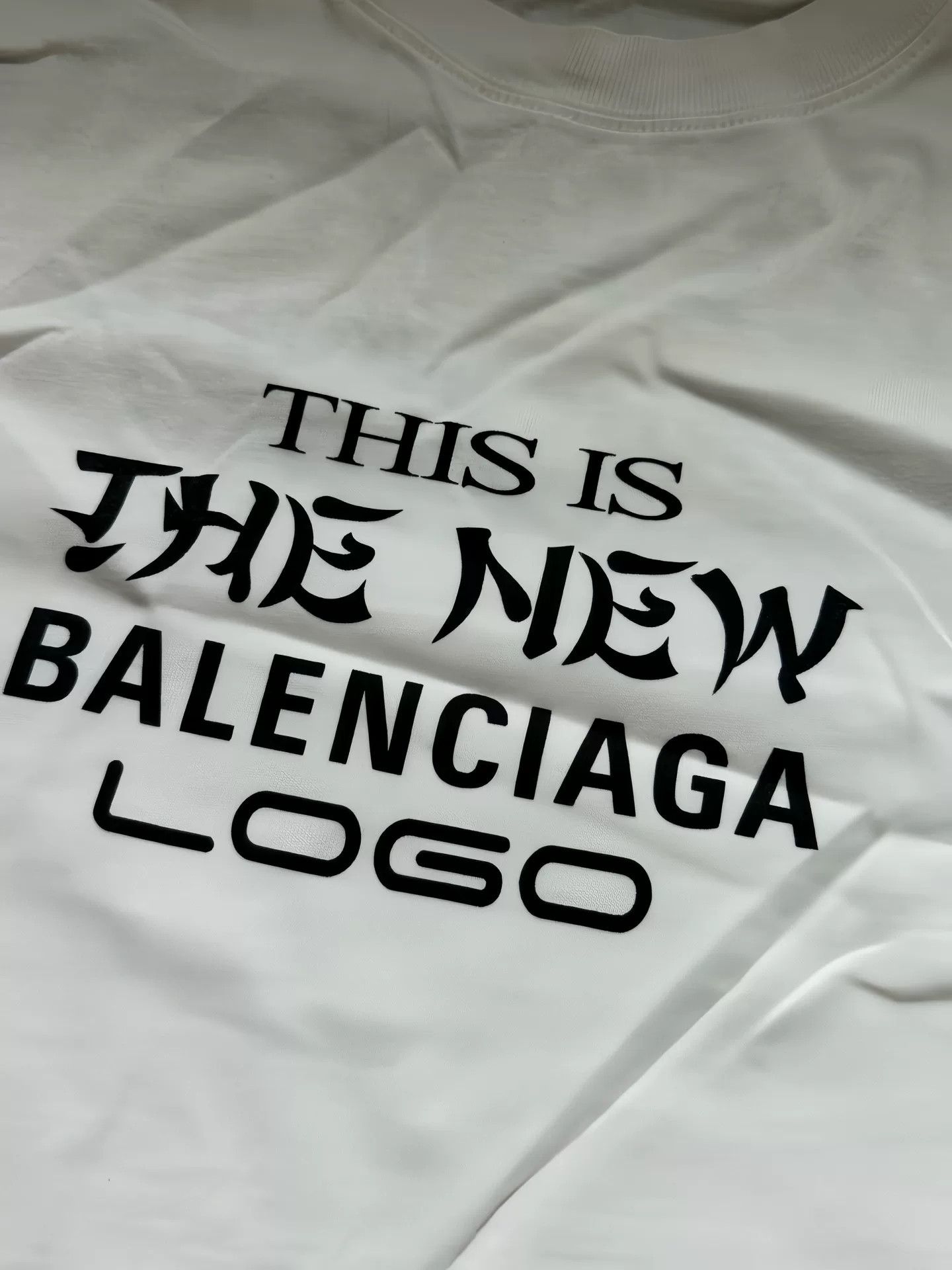 Balenciaga Balenciaga Irregular Logo Short-Sleeve T-Shirt Size US XS / EU 42 / 0 - 2 Thumbnail