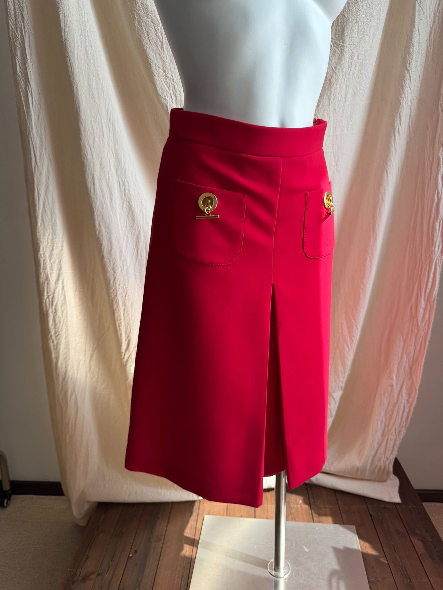 Moschino MOSCHINO Red Midi Skirt Size 27" / US 4 / IT 40 - 3 Thumbnail