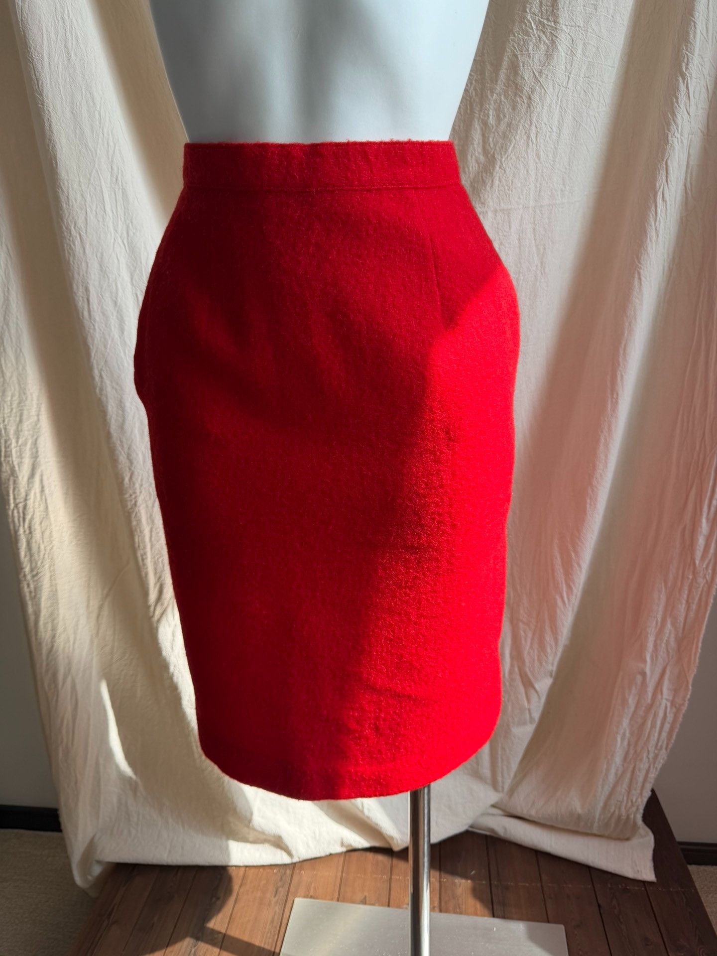 Issey Miyake ISSEYsport Red Wool Midi Skirt Size 25" / US 0 / IT 36 - 2 Thumbnail