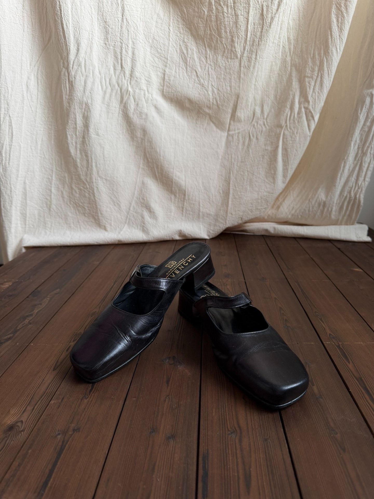 Givenchy Givenchy Vintage Black Leather Glitter Low-Heel Mules Size US 6 / IT 36 - 4 Thumbnail