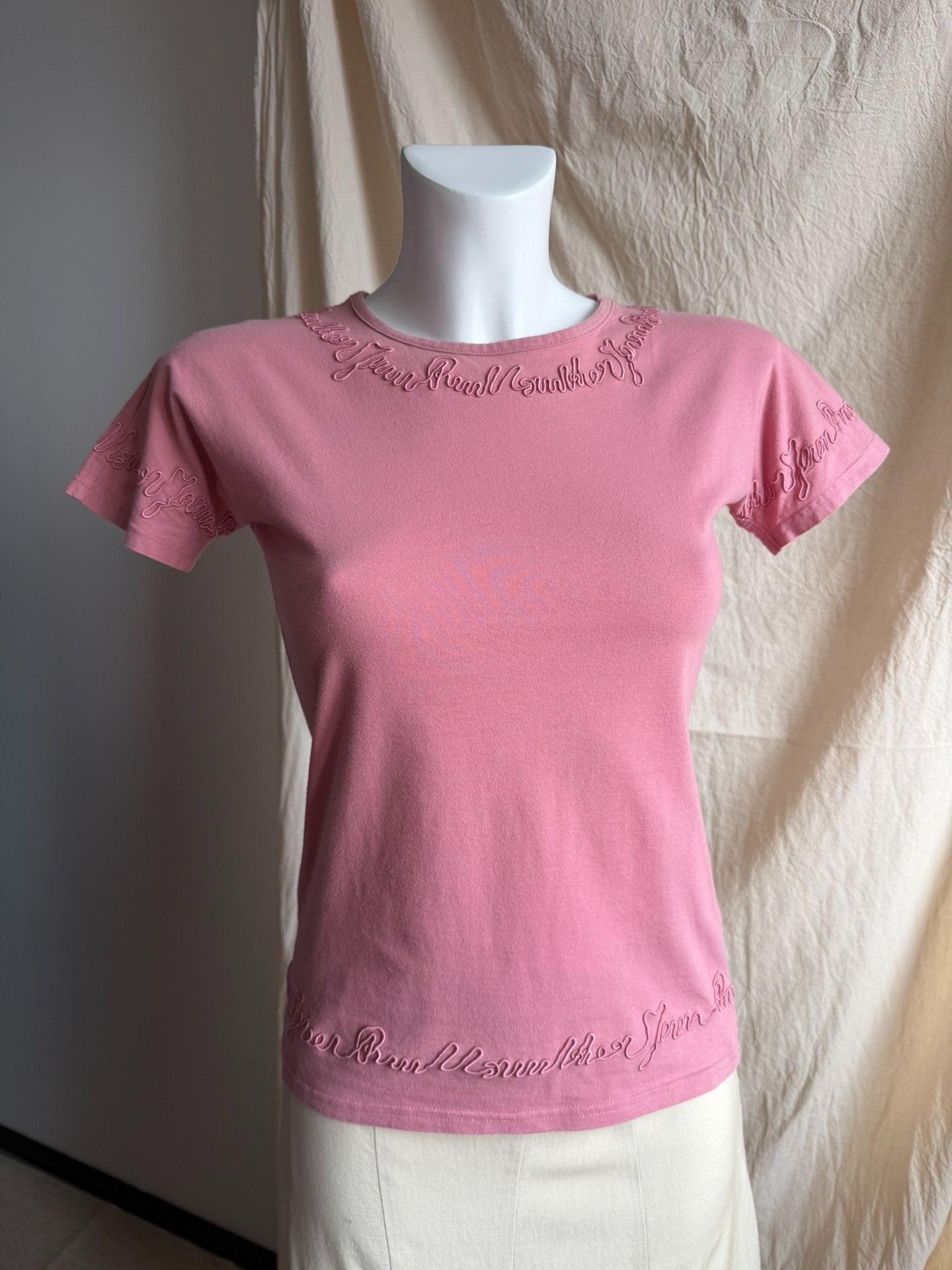 Jean Paul Gaultier Jean Paul Gaultier Embroidered Batwing Pink T-shirt Size S / US 4 / IT 40 - 3 Thumbnail